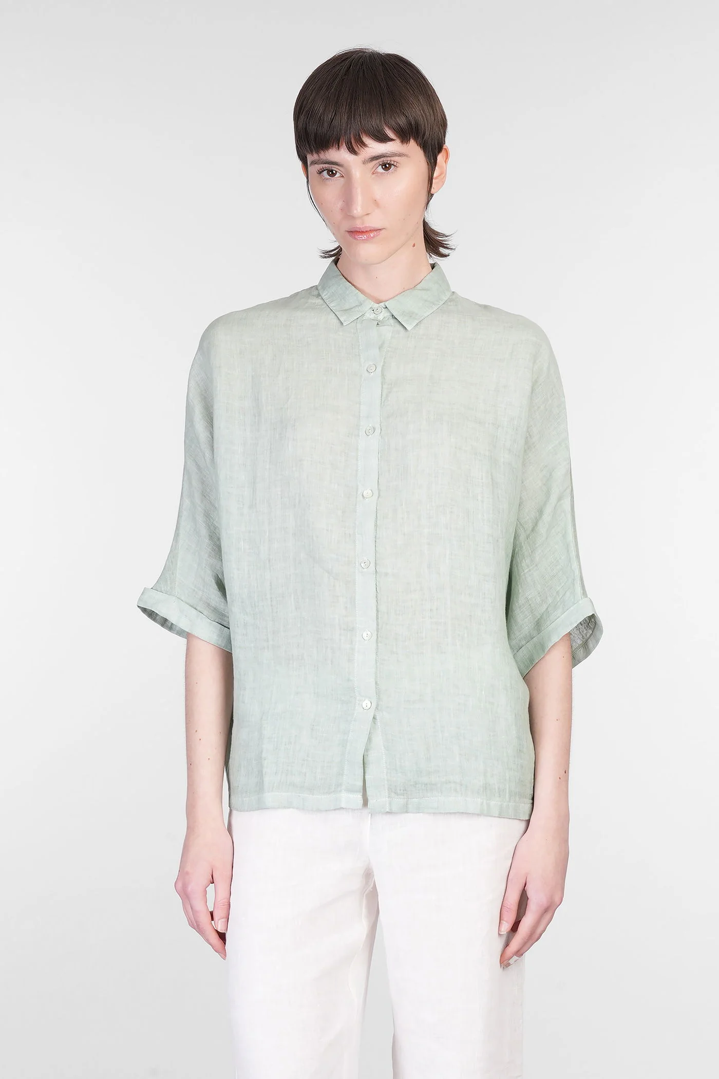 Shirt in green linen