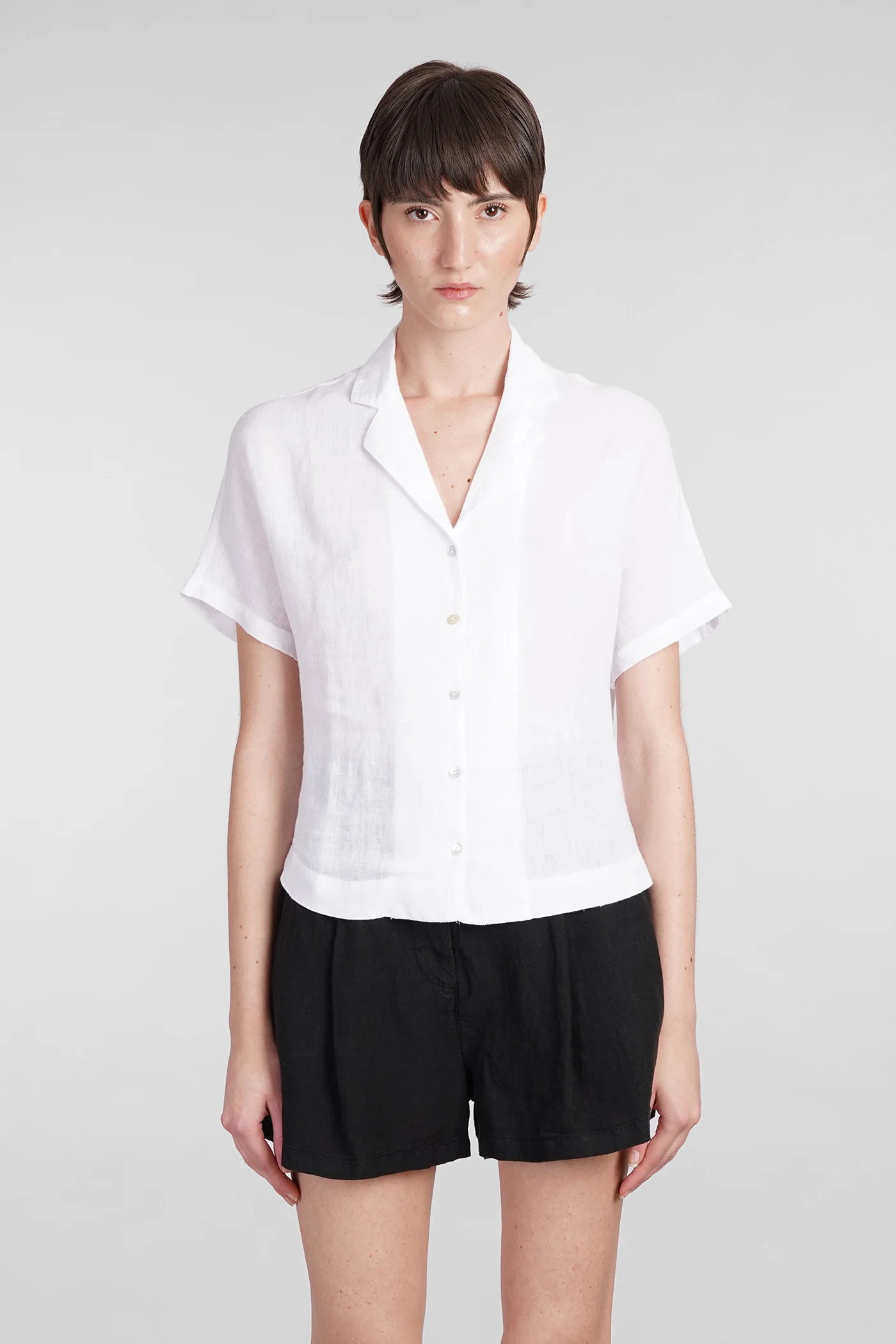 Shirt in white linen