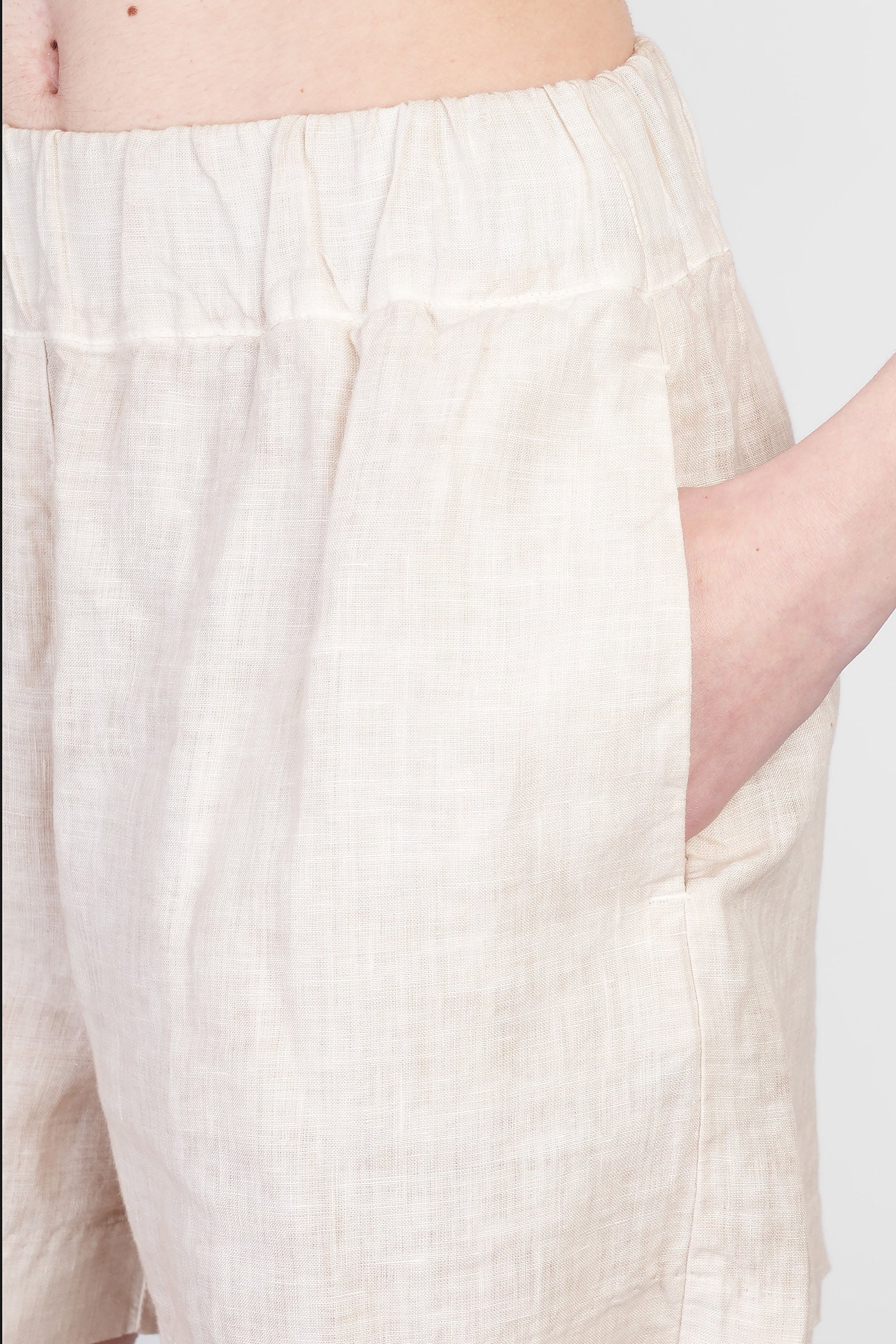 Shorts in beige linen - Image 5