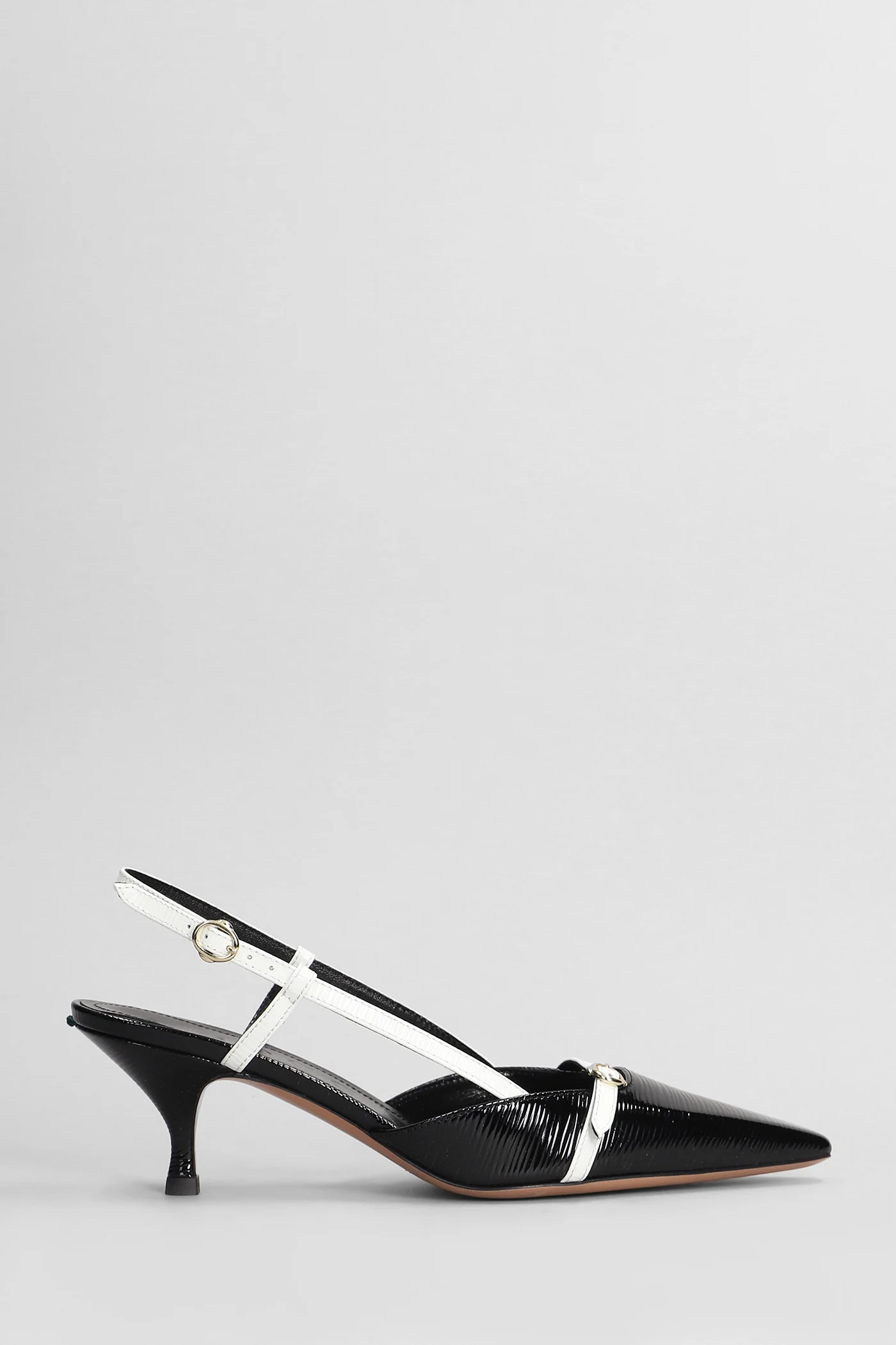 Pumps in black leather