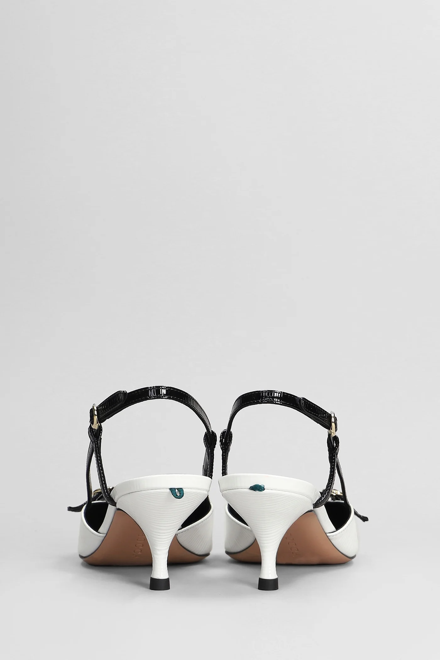 Pumps in white leather - Image 4