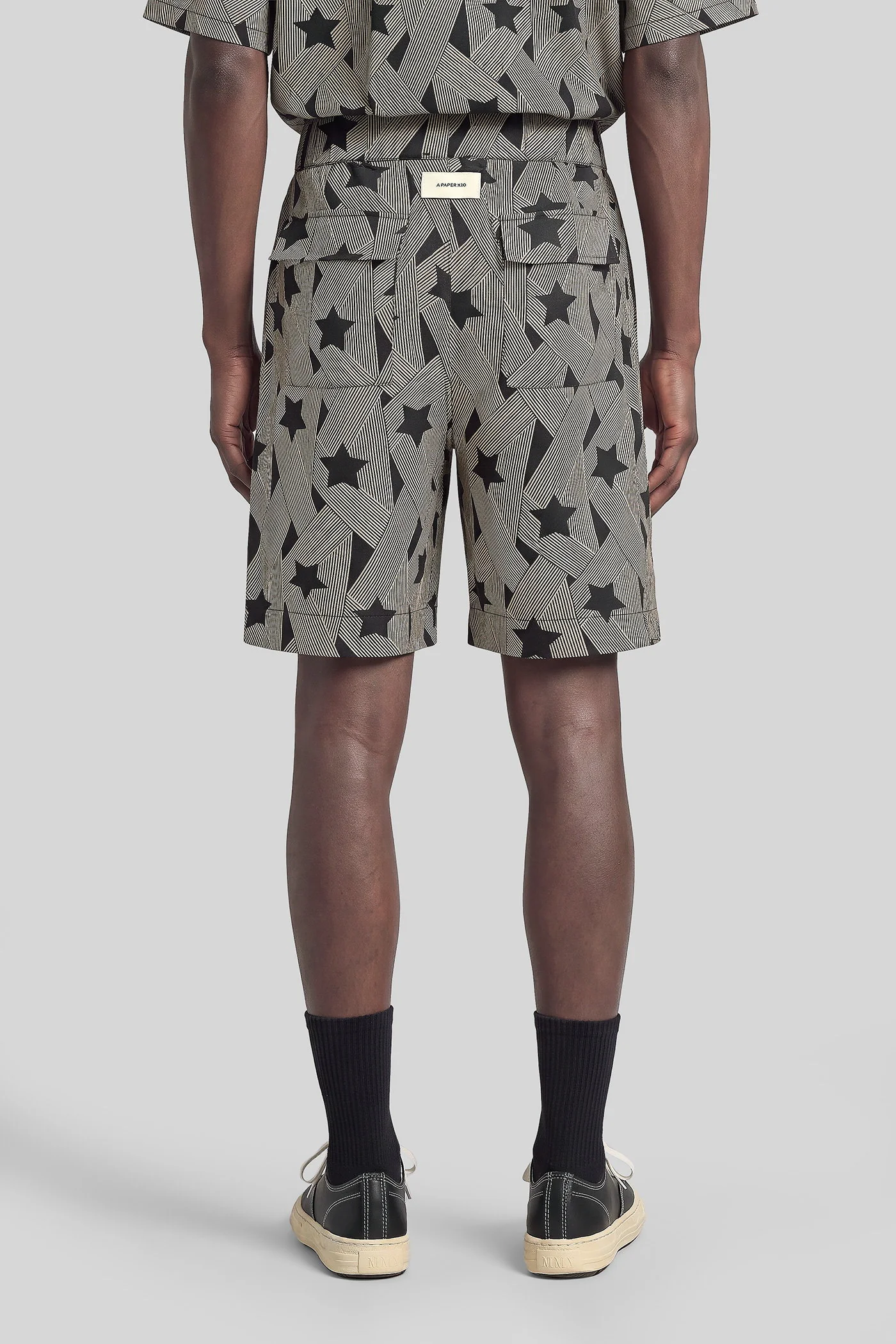 Shorts in black viscose - Image 3