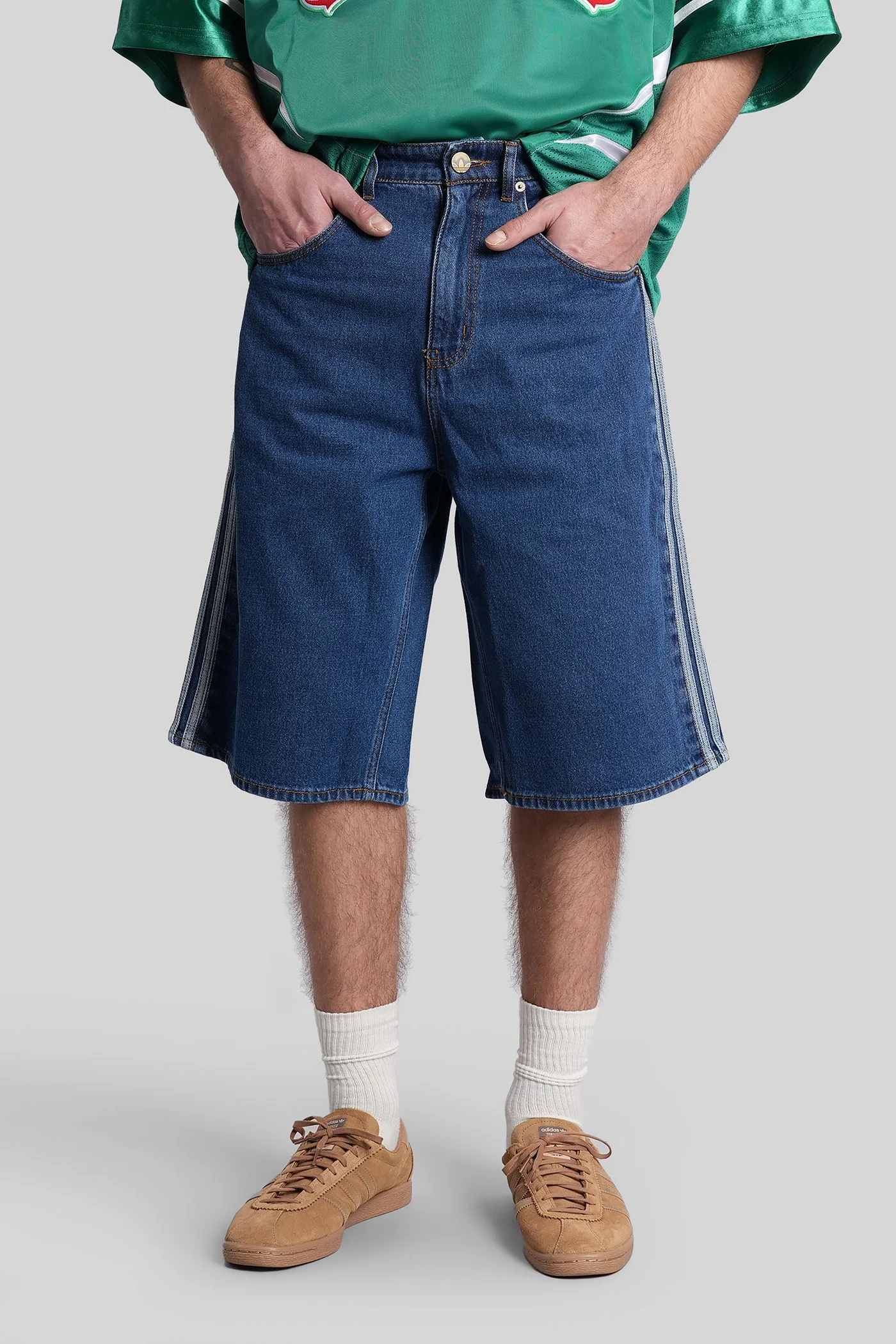 Firebird Adicolor Shorts in blue denim