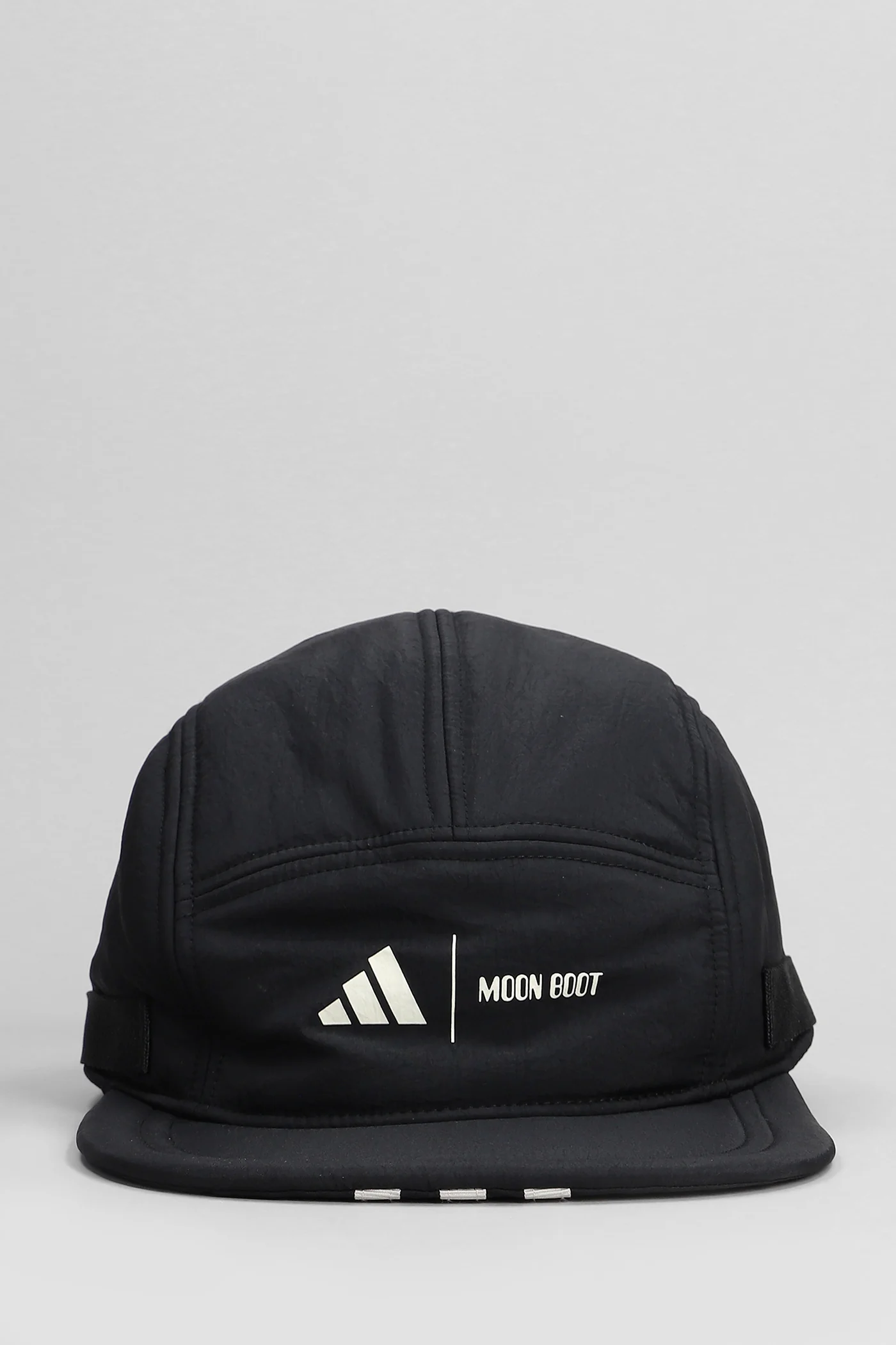 Hats in black polyamide