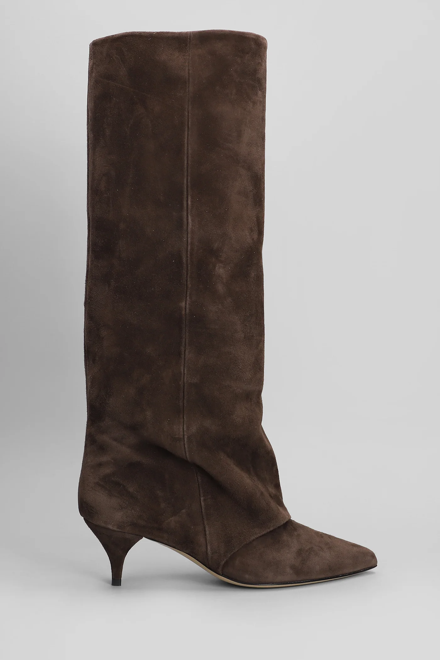 High heels boots in brown suede