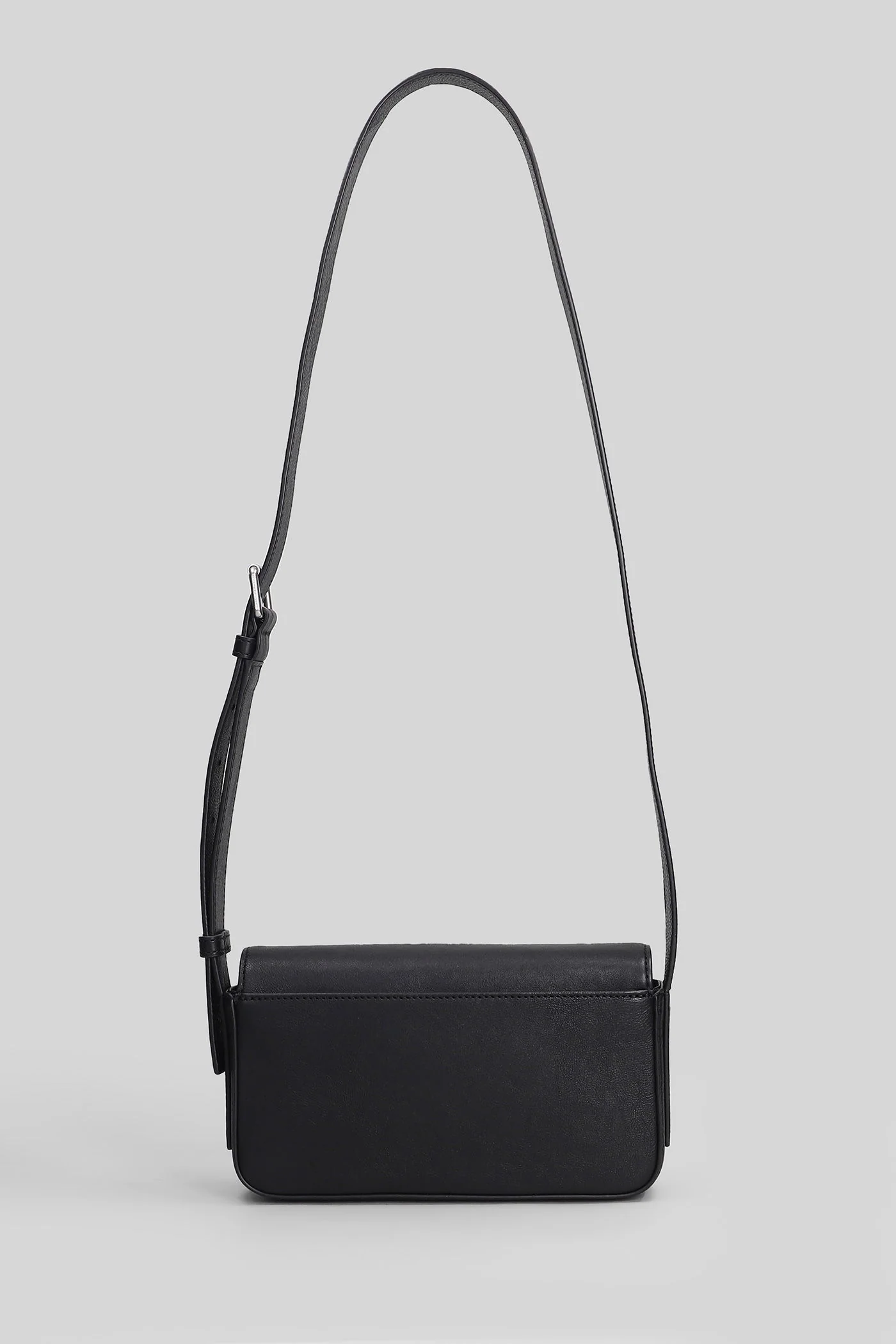 Punch flap Shoulder bag in black leather - Image 3