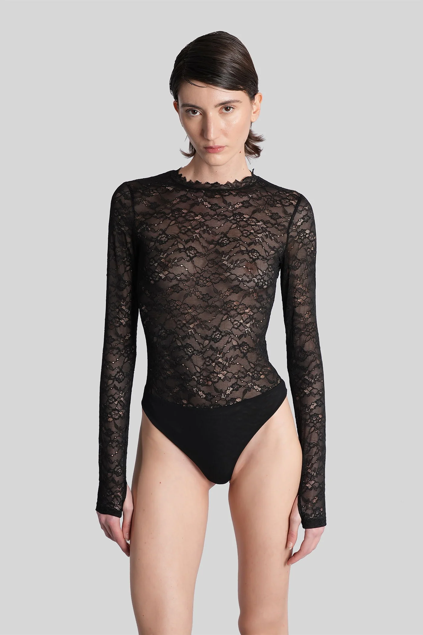 Taeyn Body in black nylon