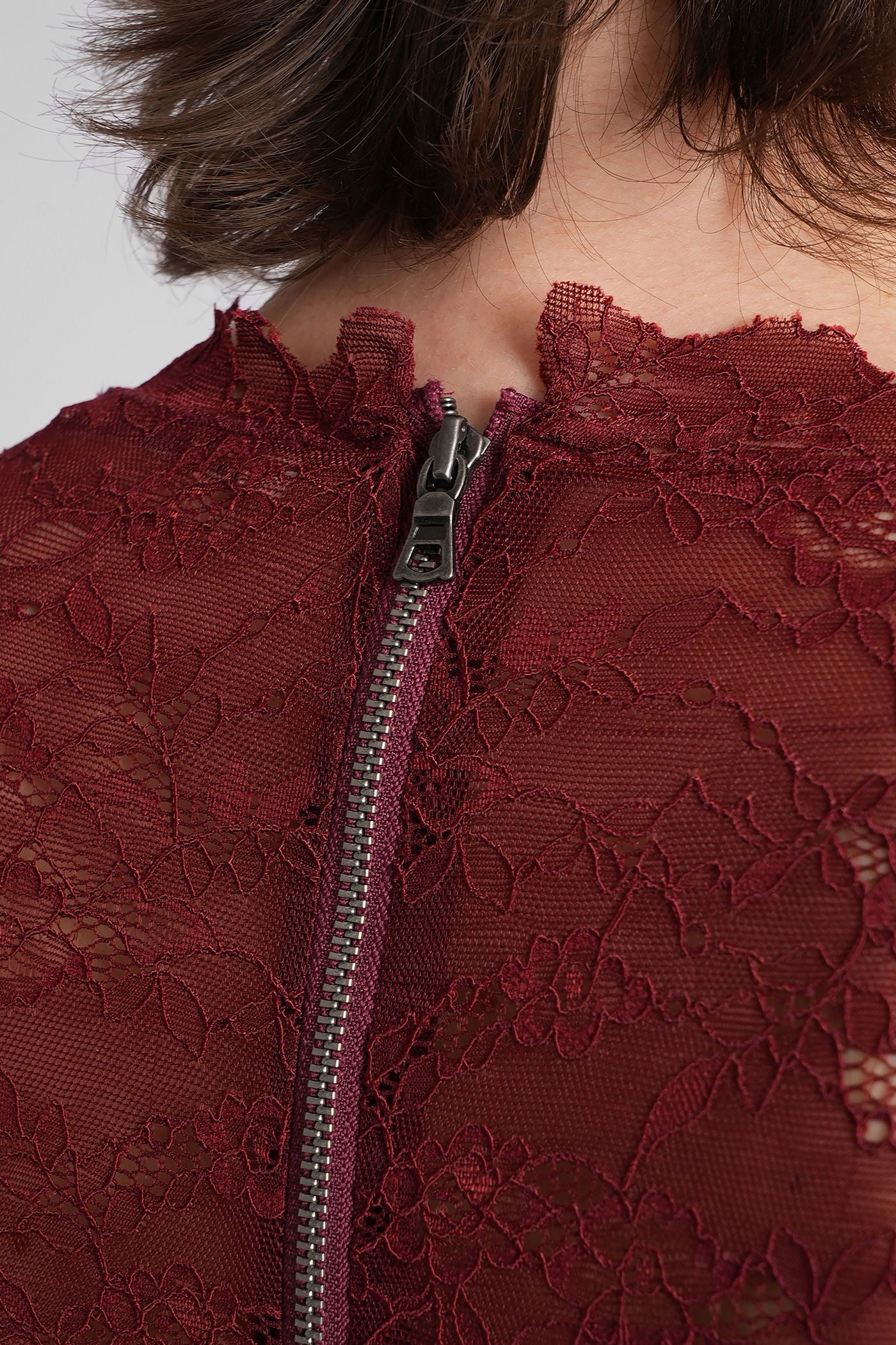 Taeyn Body in red nylon - Image 5