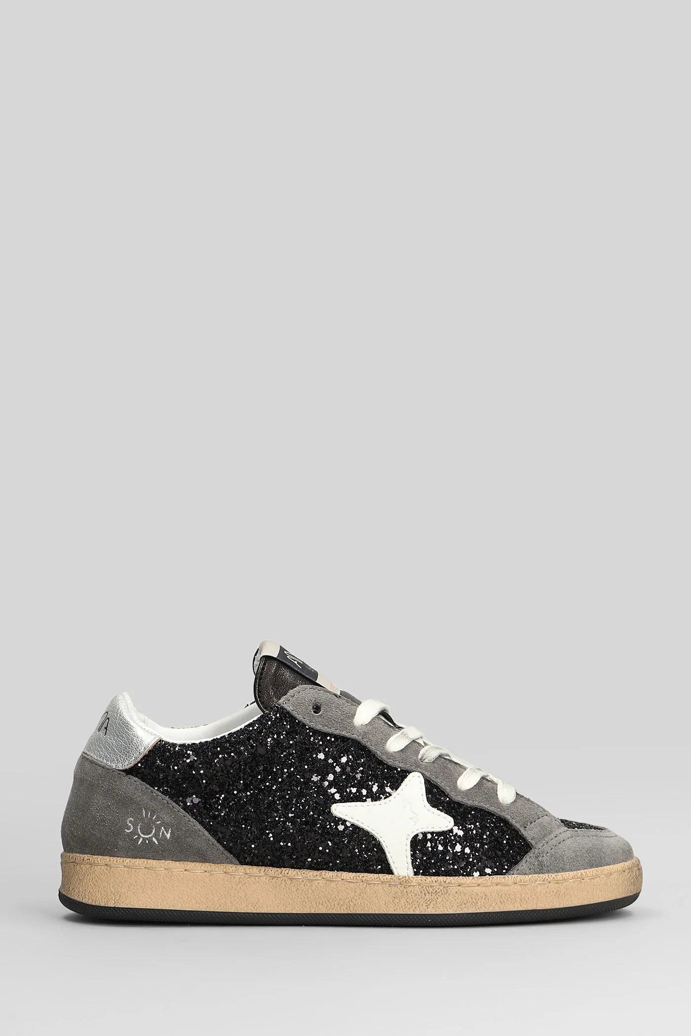 Sneakers in grey glitter