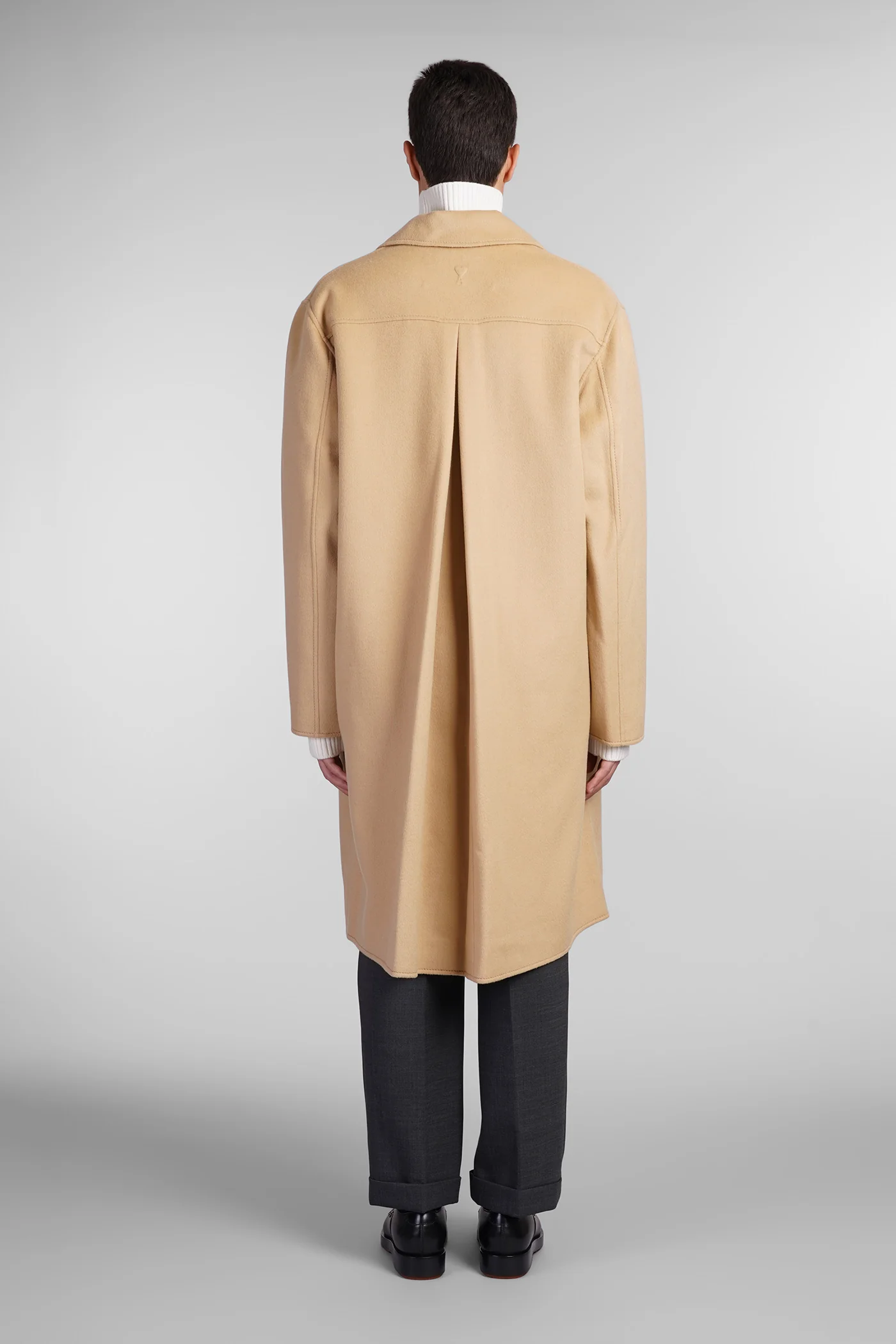 Coat in beige wool - Image 3