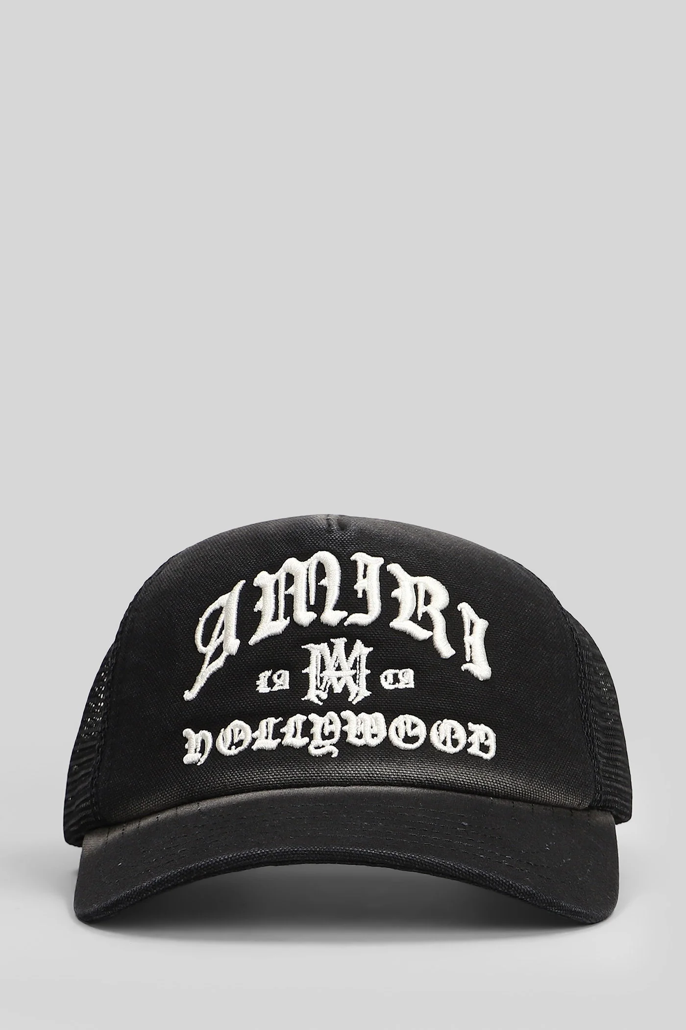 Hats in black cotton