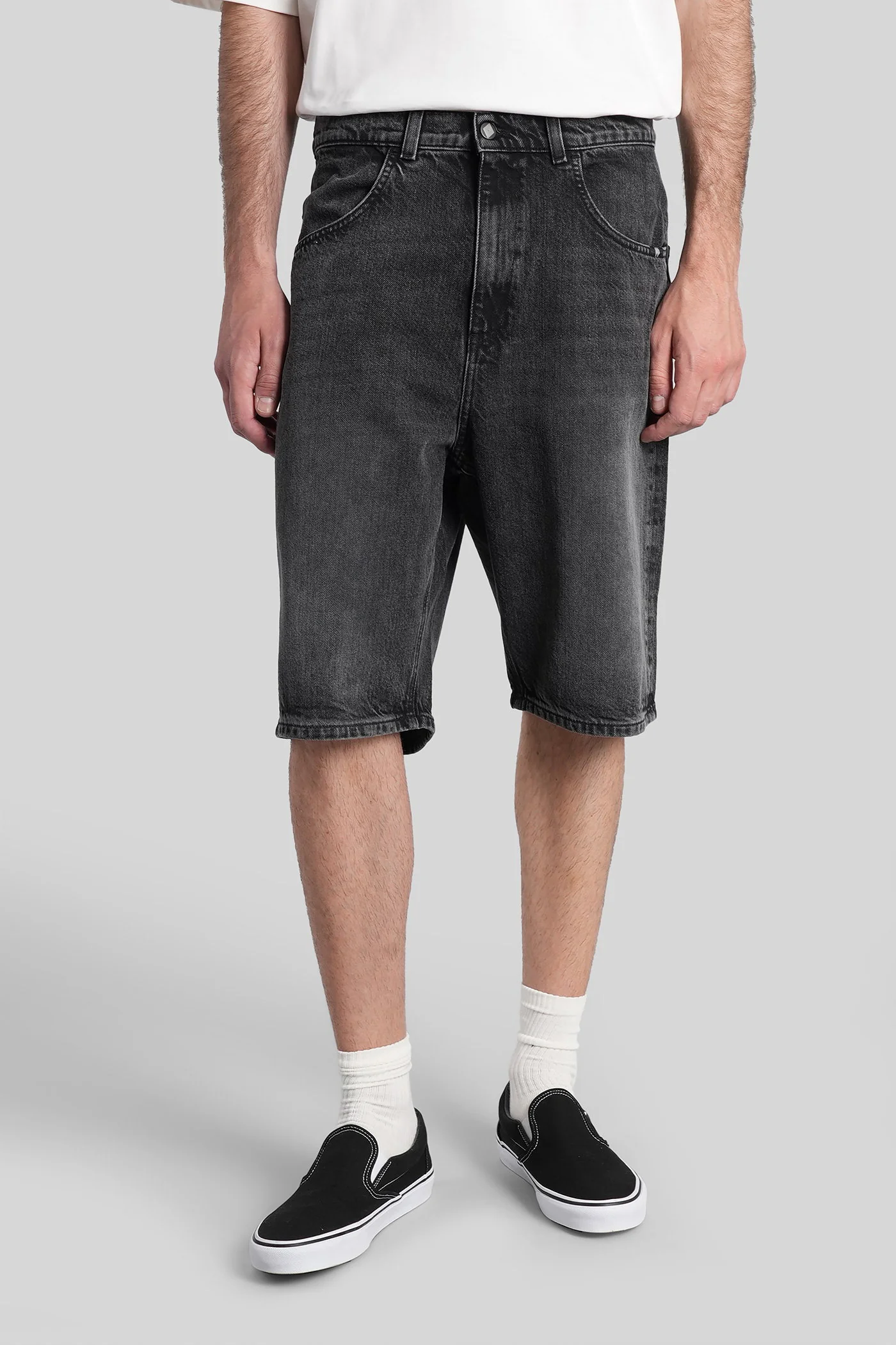Tommy Shorts in black denim