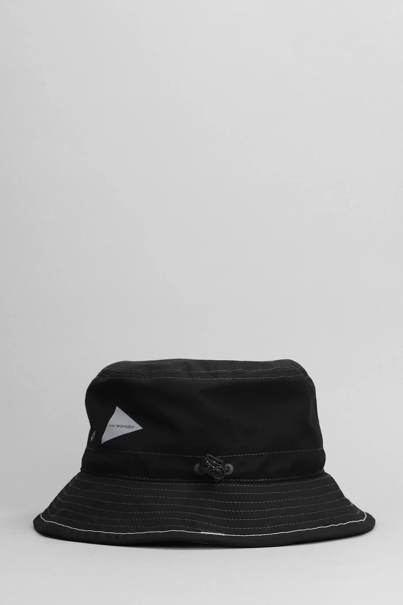 Hats in black polyester - Image 3