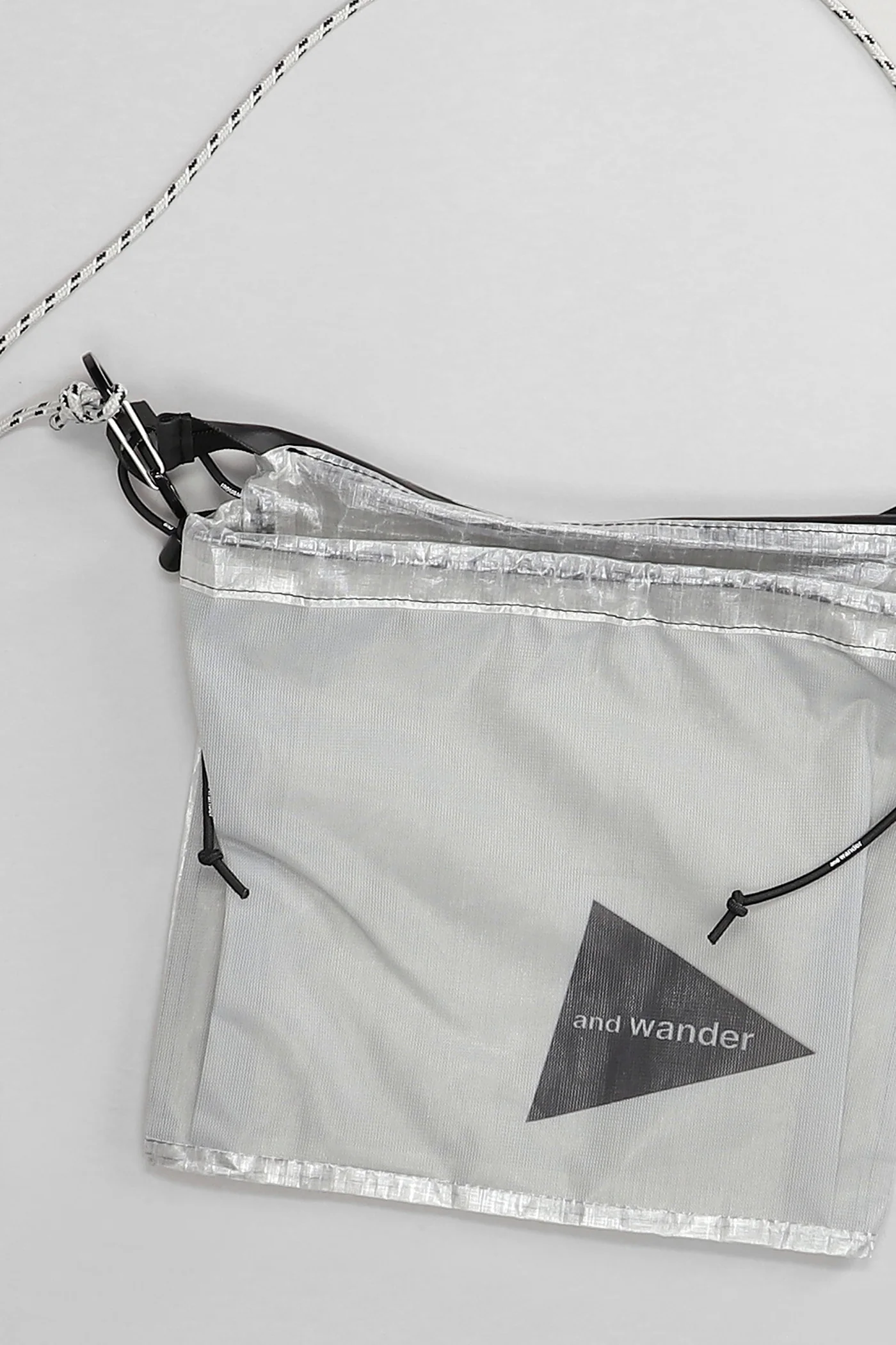 Shoulder bag in grey Polyuretan - Image 3