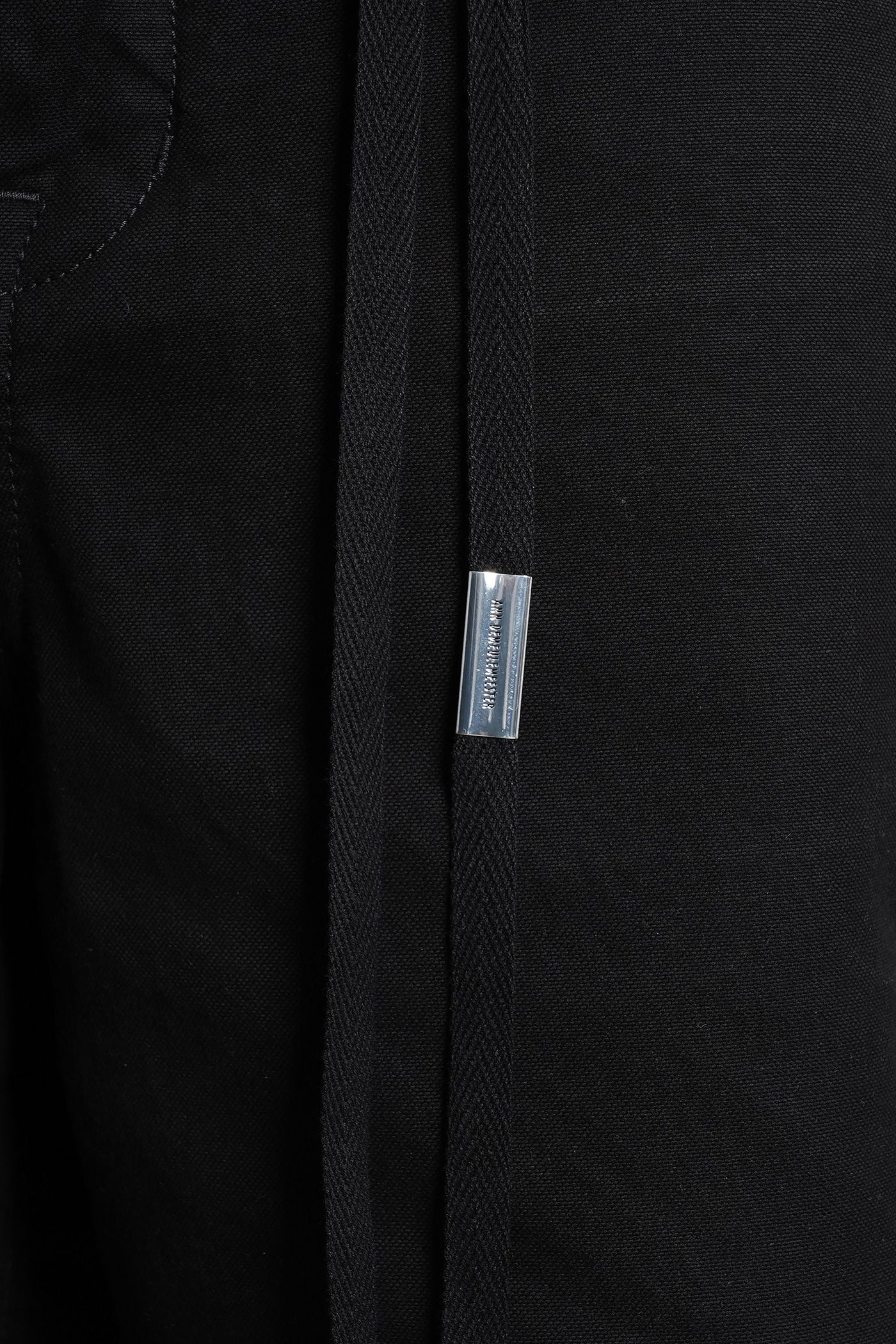 Narve Shorts in black cotton - Image 5