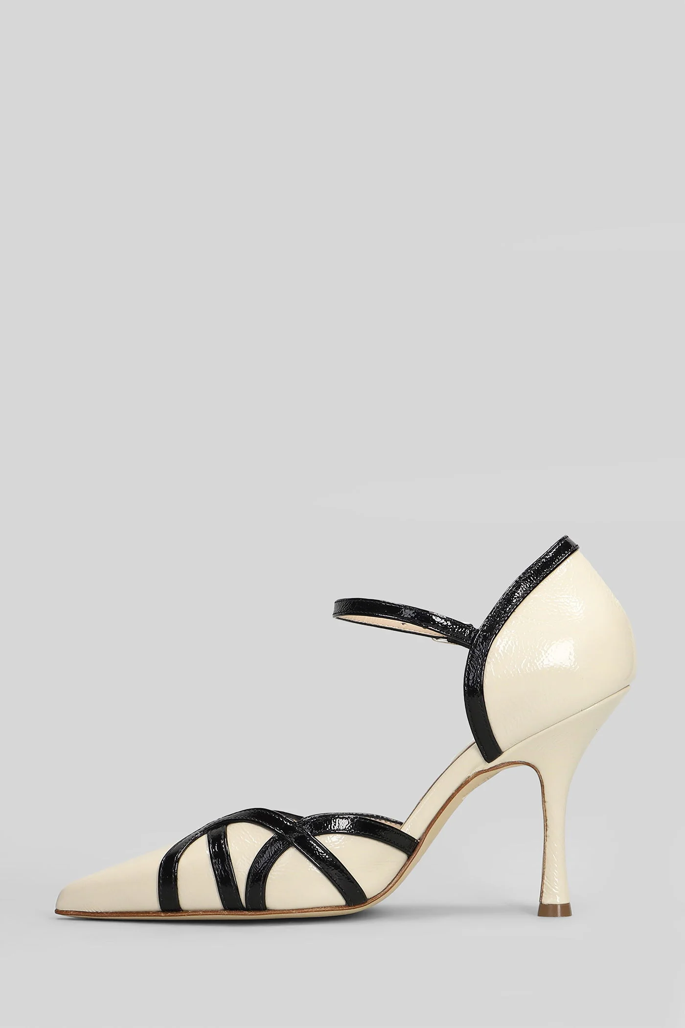Pumps in beige leather - Image 3