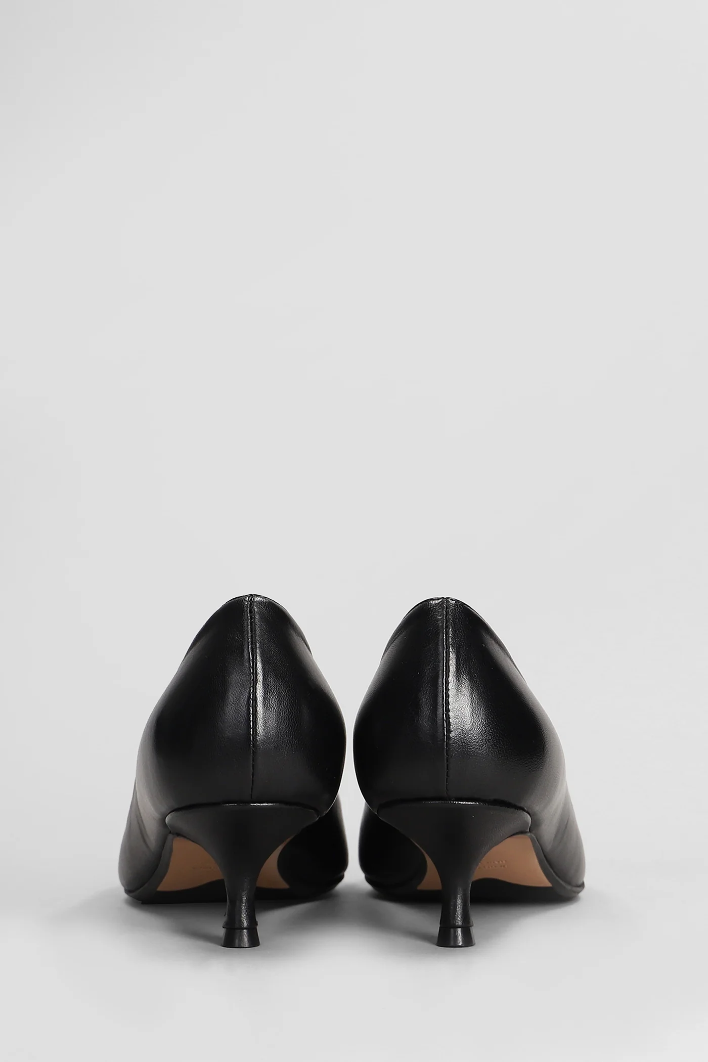 Pumps in black leather - Image 4
