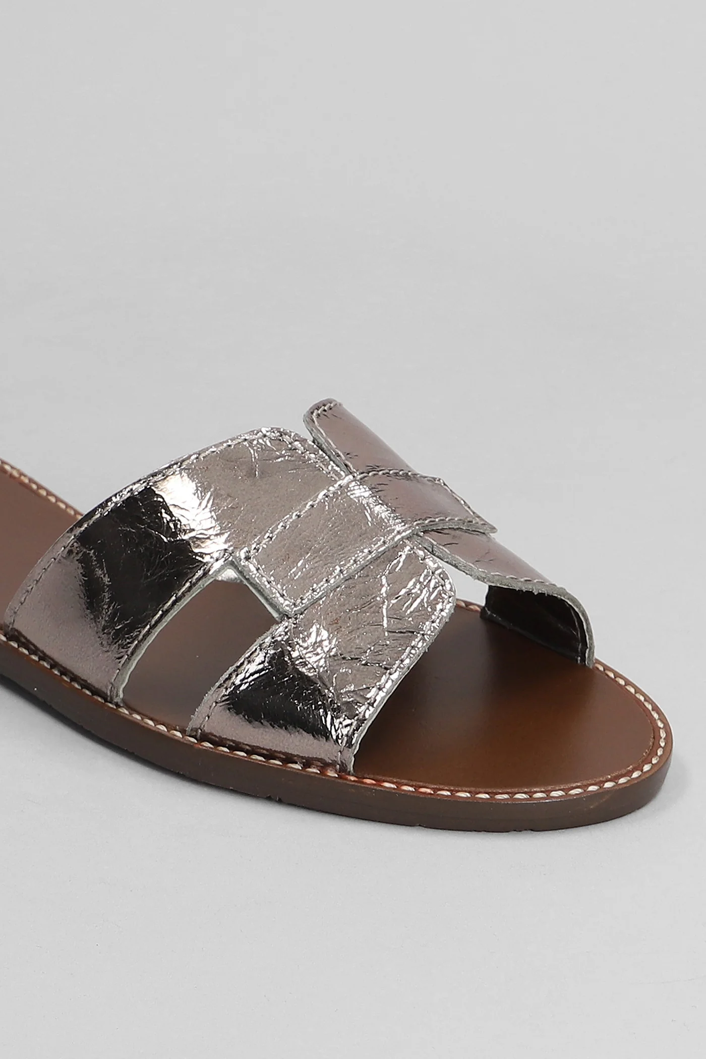 Flats in copper leather - Image 5