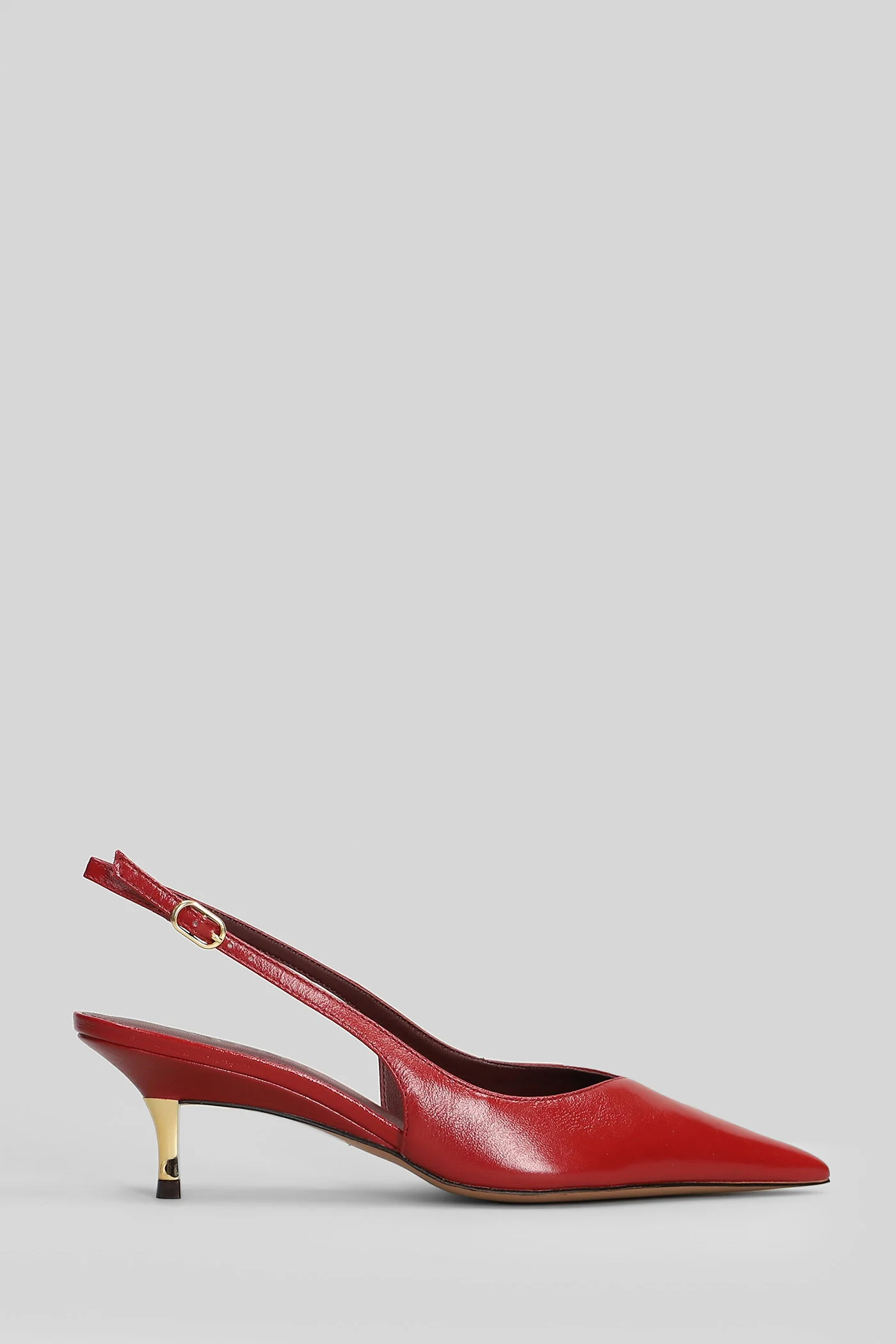 Pumps in red leather