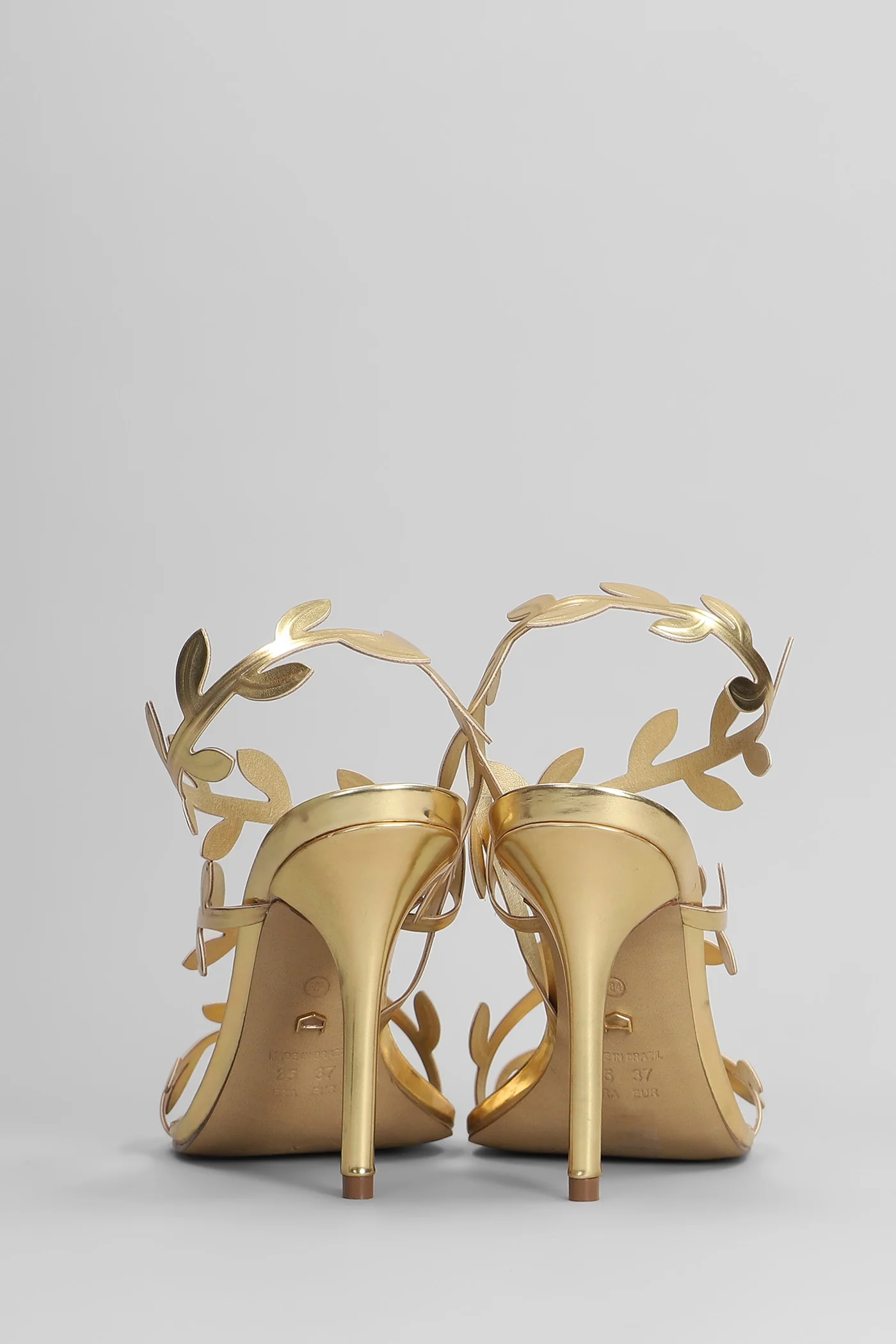 Sandals in gold leather - Image 4