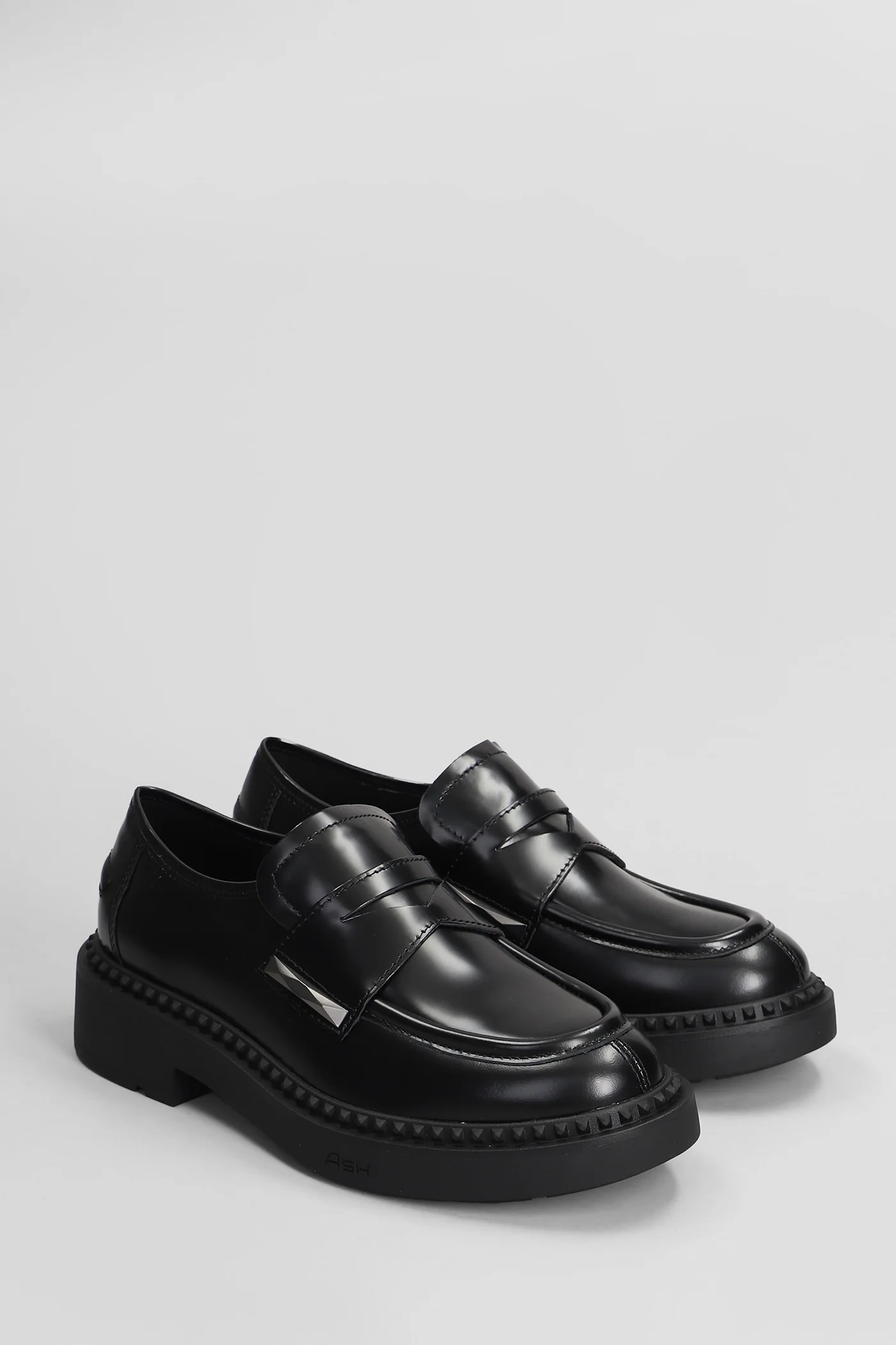 Medusa Loafers in black leather - Image 2
