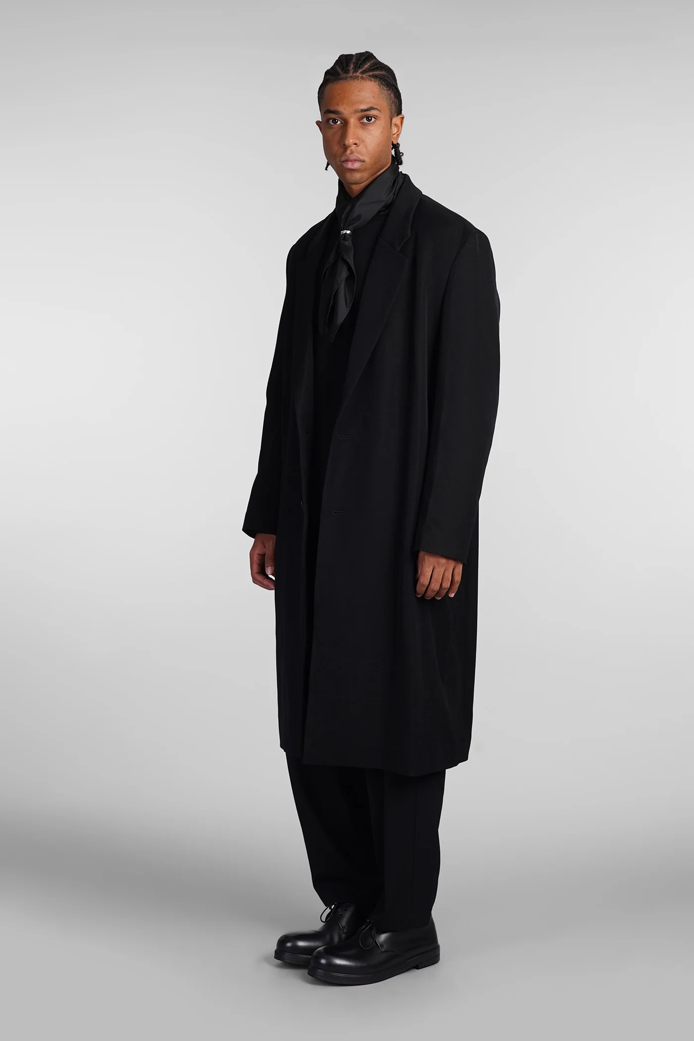 Coat in black wool - Image 2