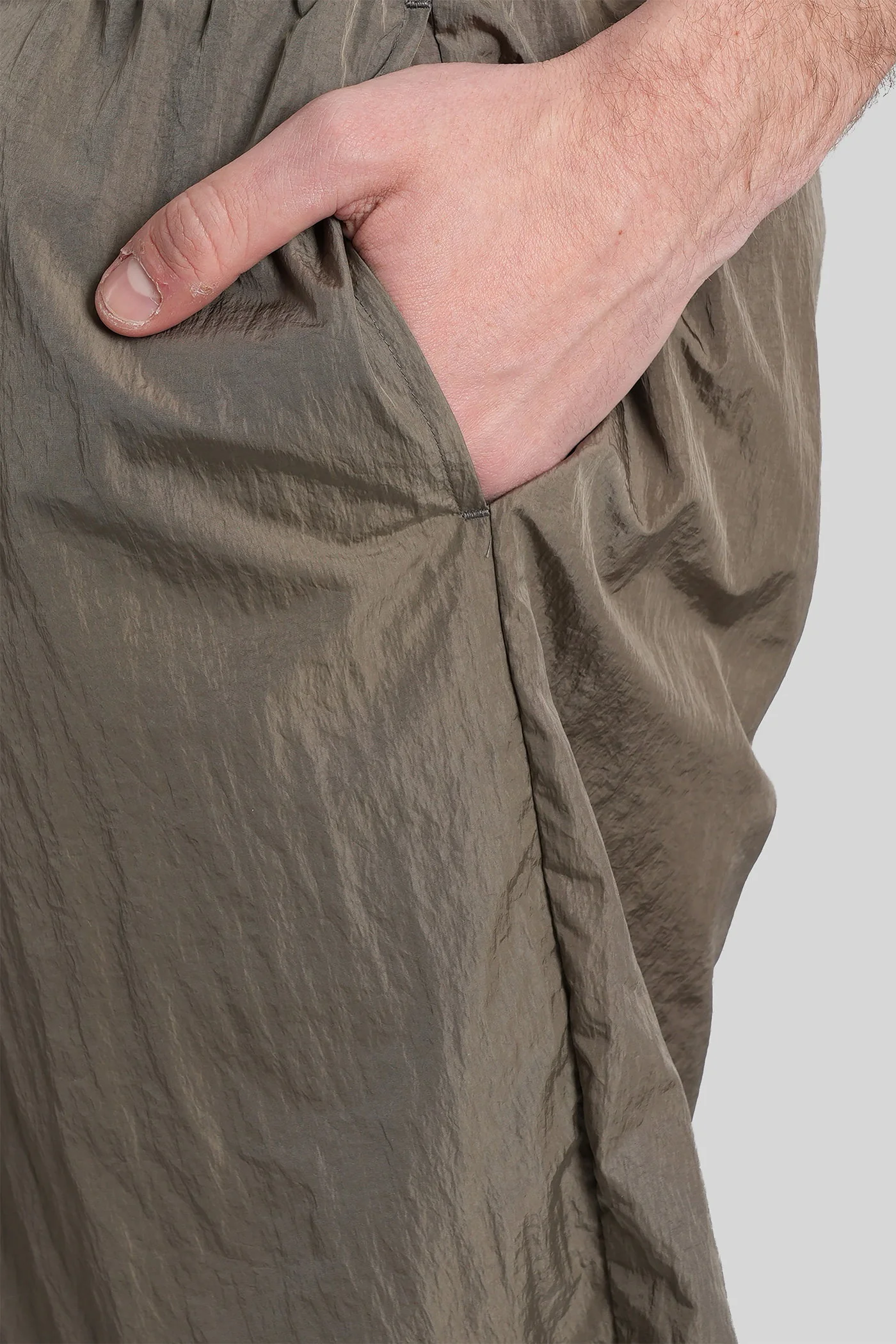 Shorts in green nylon - Image 5