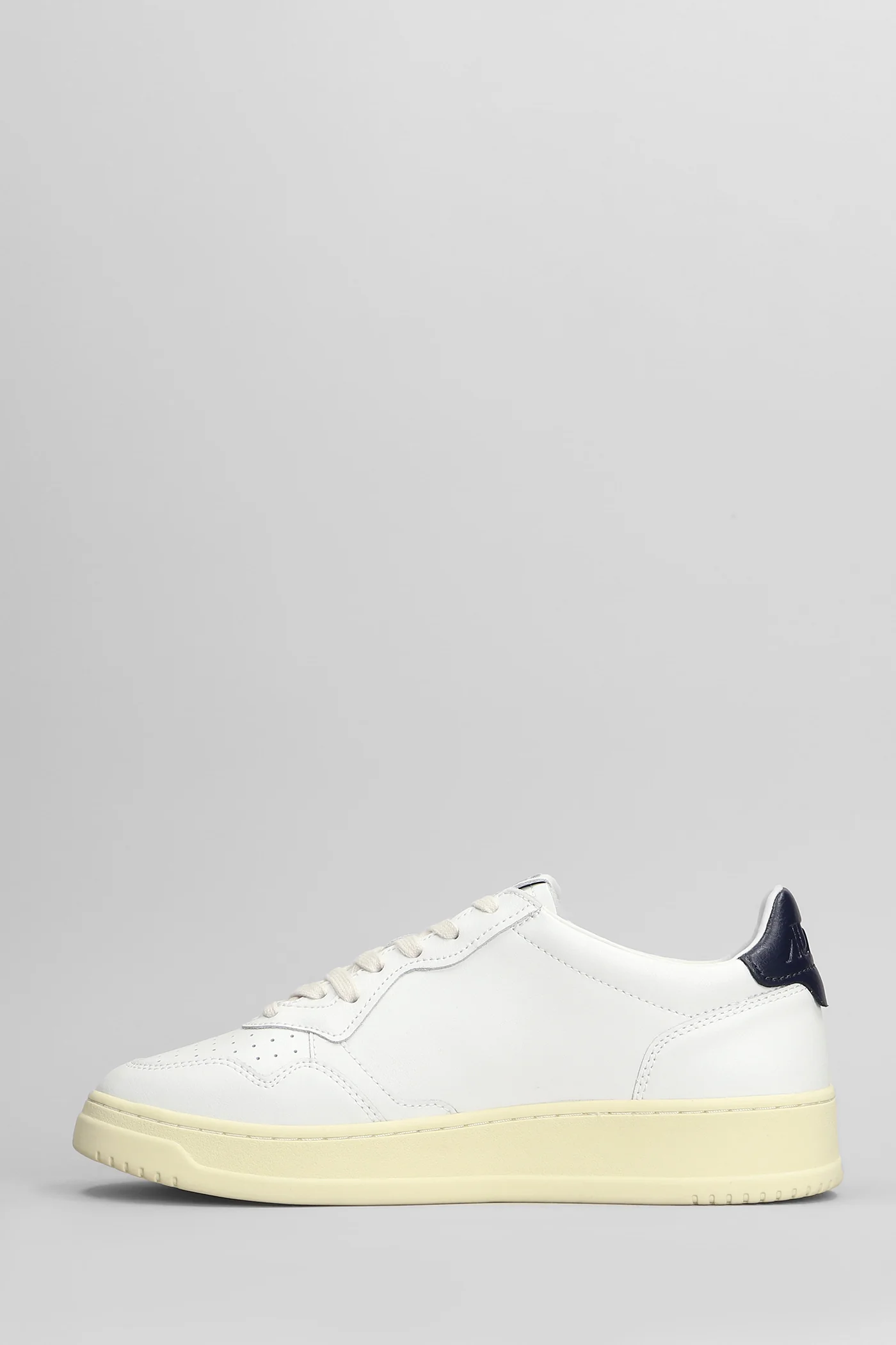 Medalist Sneakers in white leather - Image 3