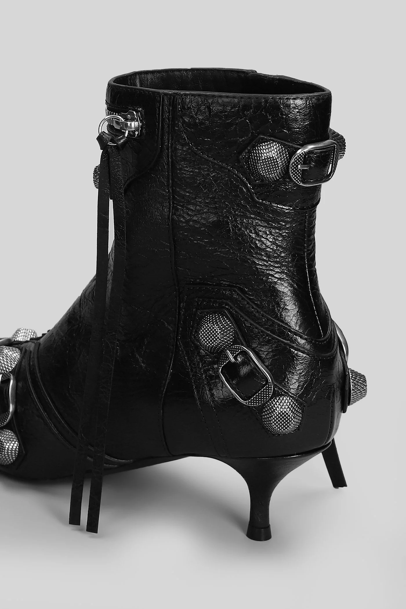 low heels Ankle boots in black leather - Image 5