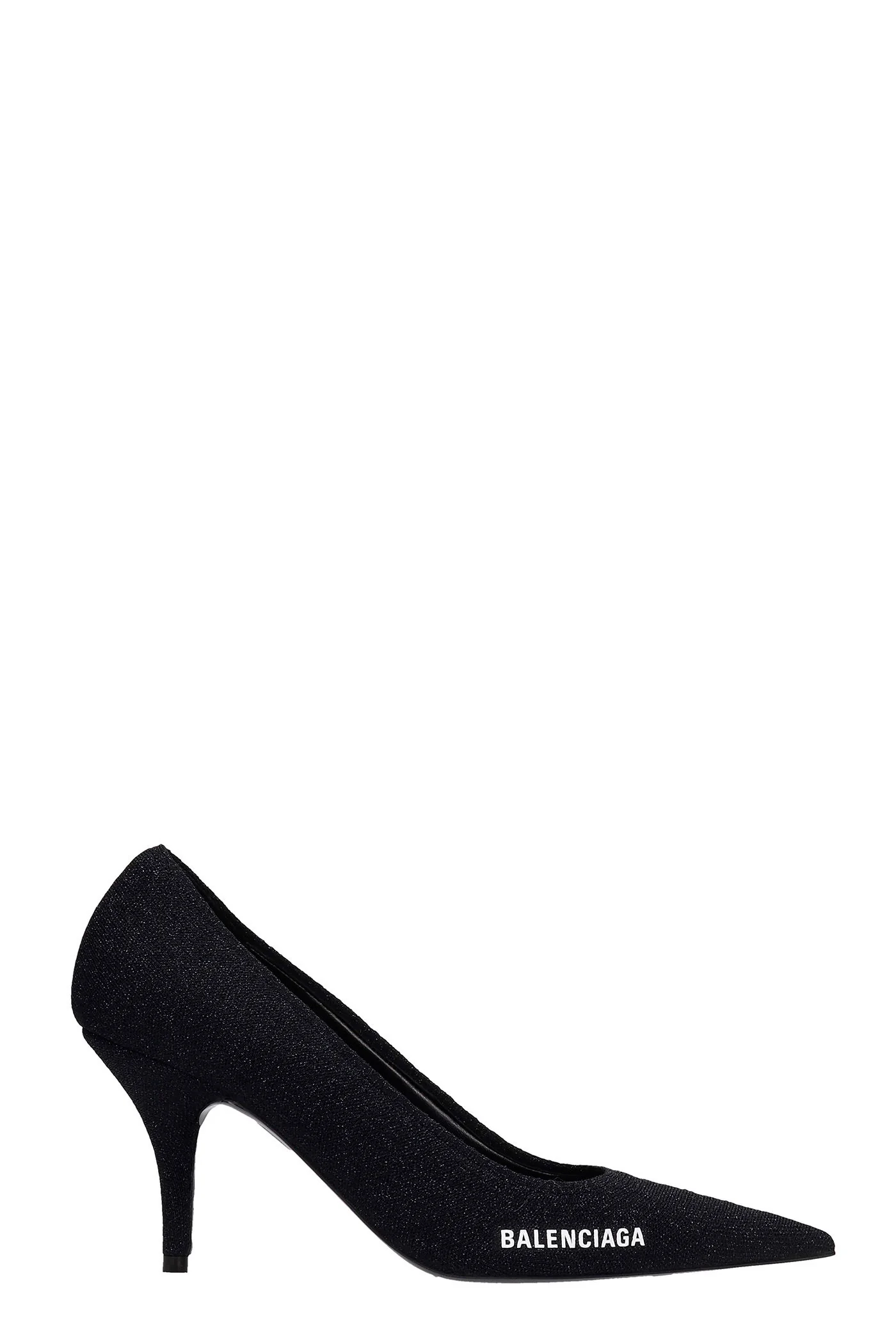 Pumps in black synthetic fibers