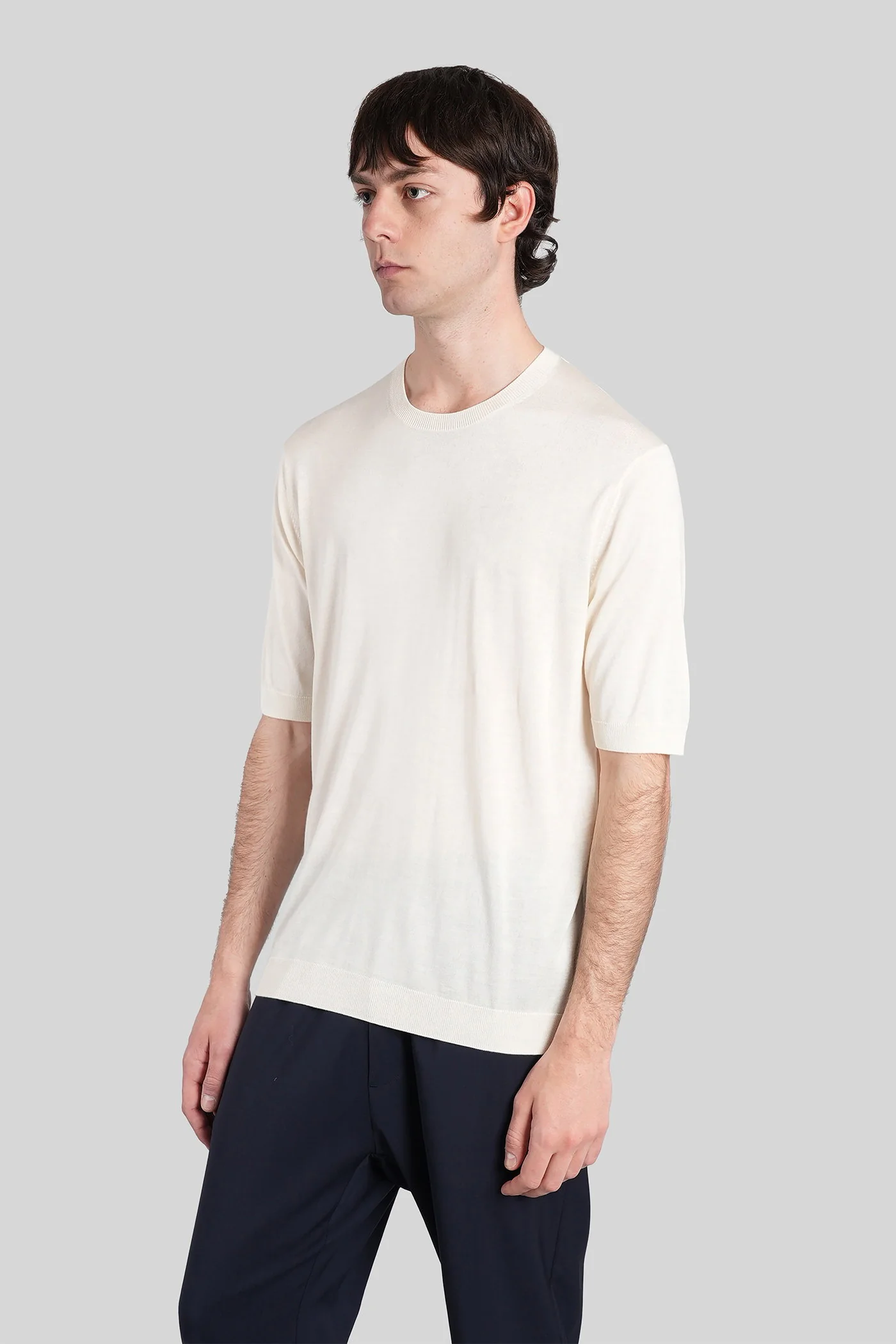T-Shirt in white silk - Image 4