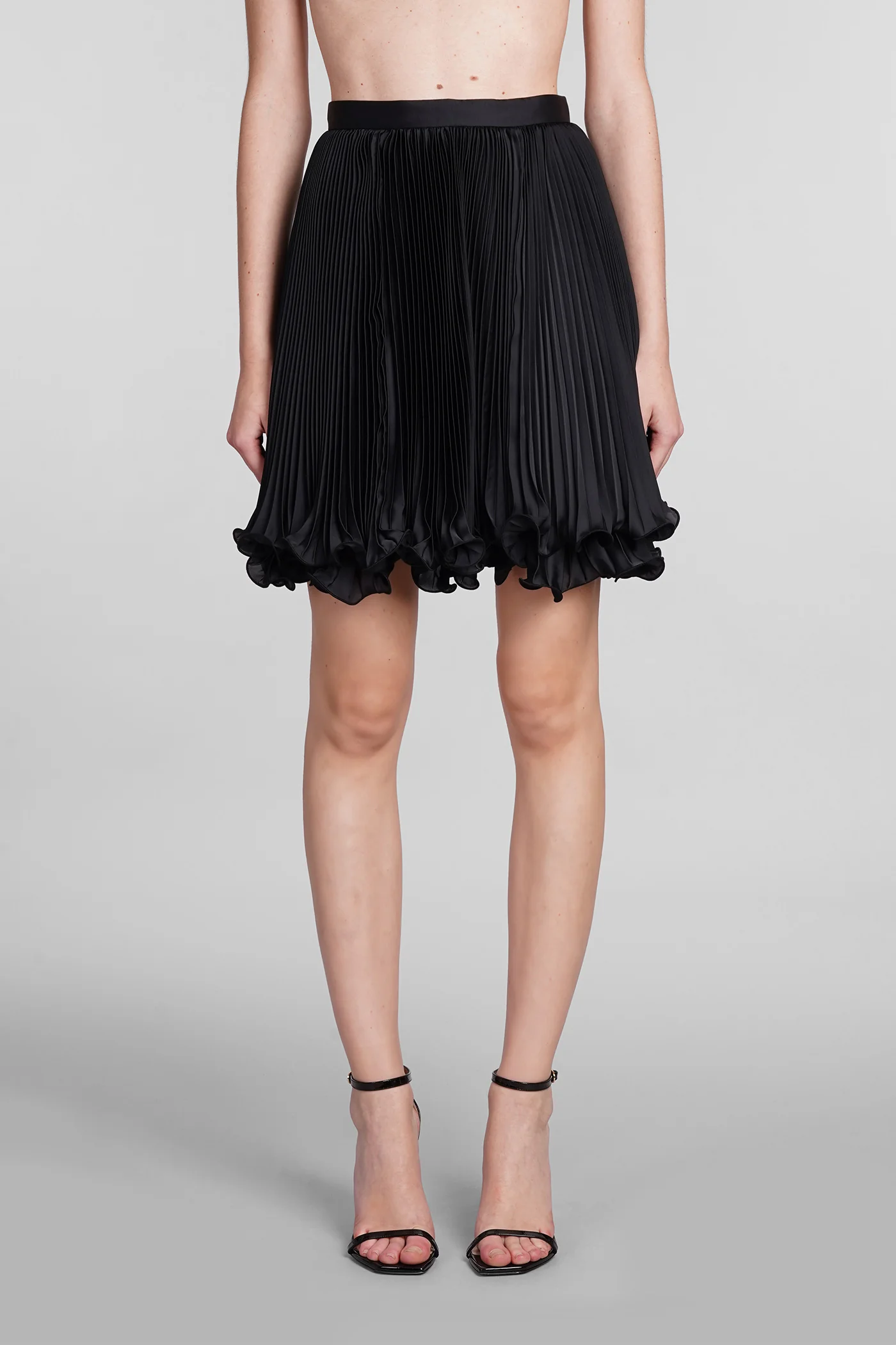 Skirt in black polyester