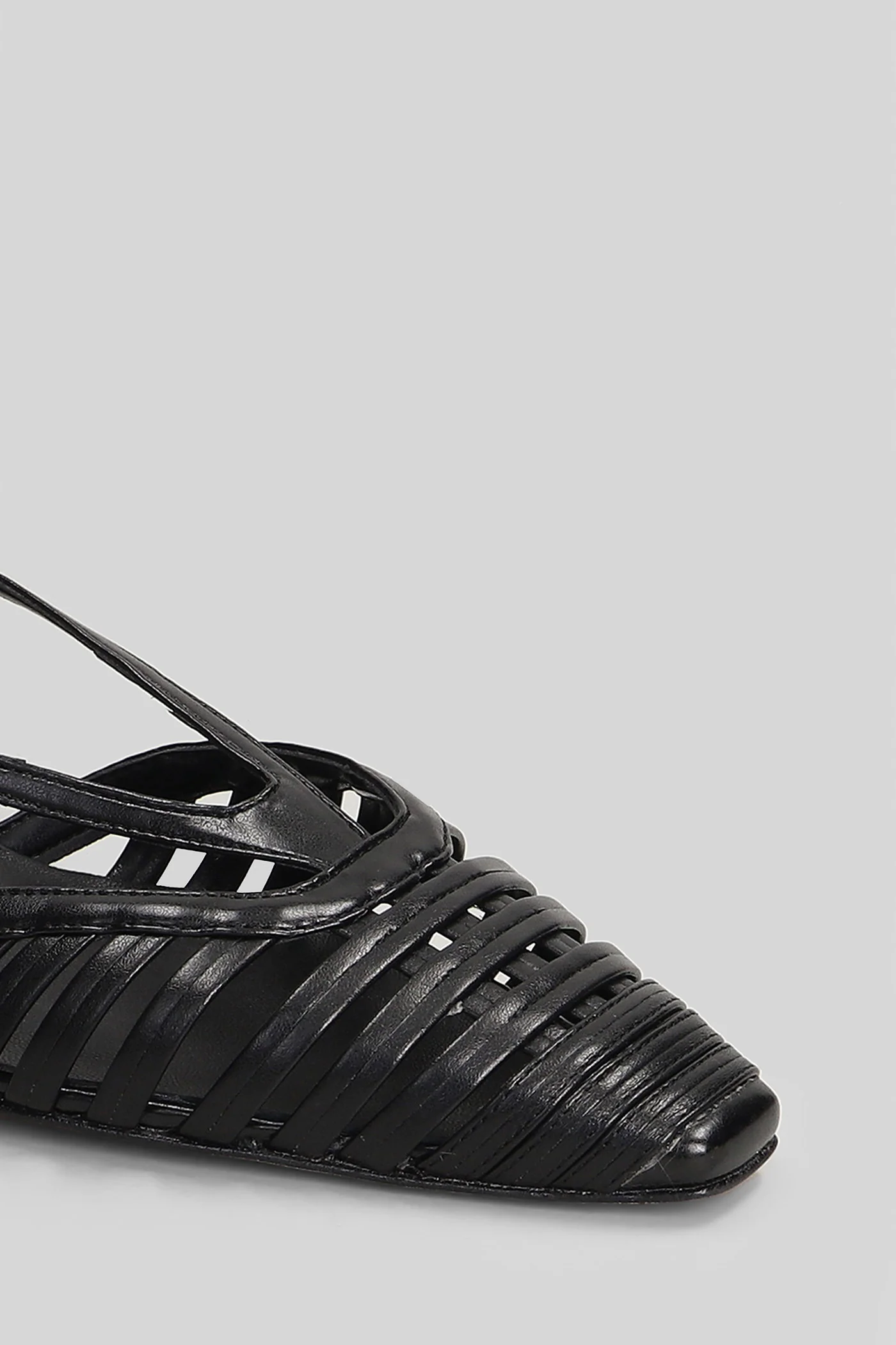 Pumps in black leather - Image 5