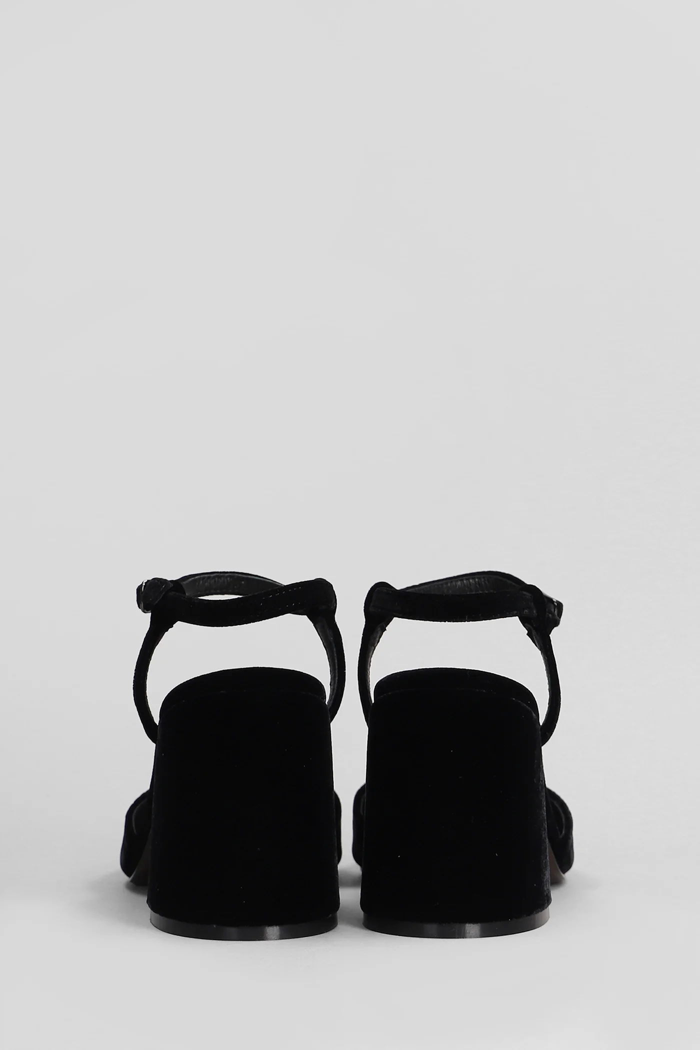 Emily Pump Pumps in black velvet - Image 4