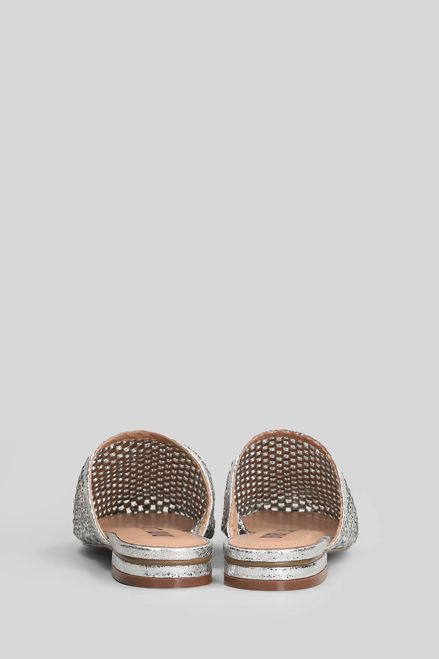 Jay  in silver leather - Image 4