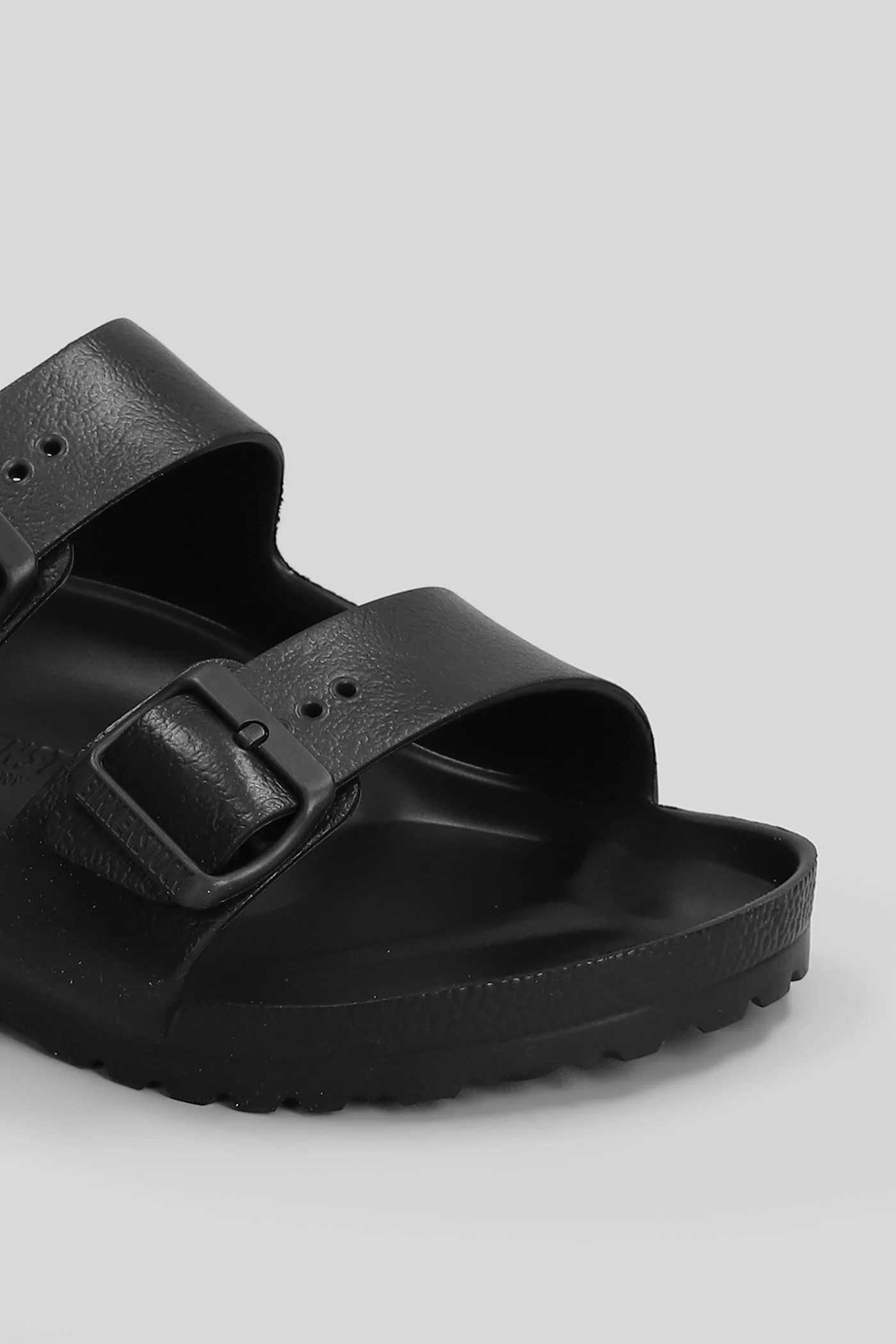 Arizona Eva Flats in black rubber/plasic - Image 5