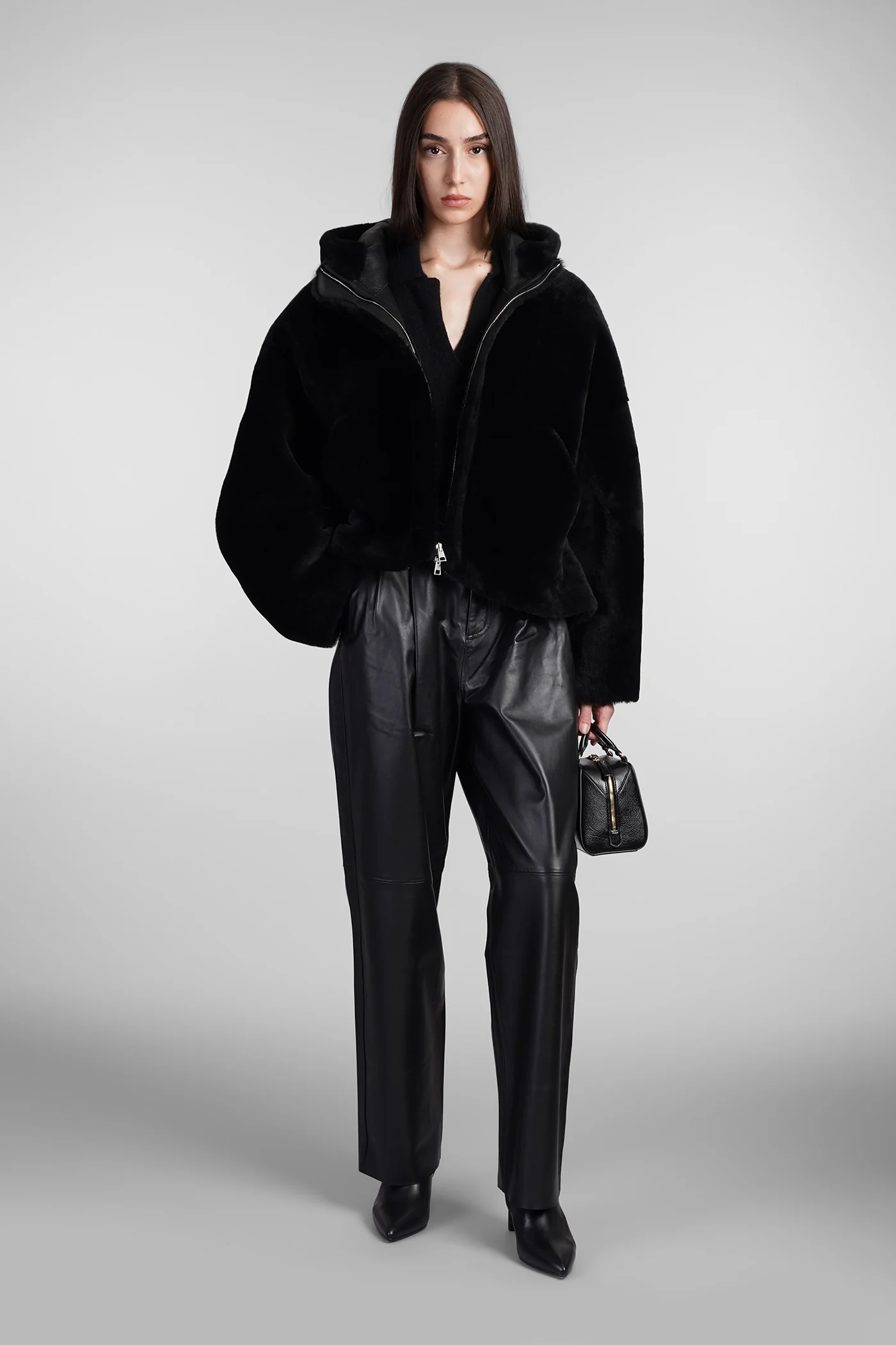 Fur & Shearling in black leather - Image 2