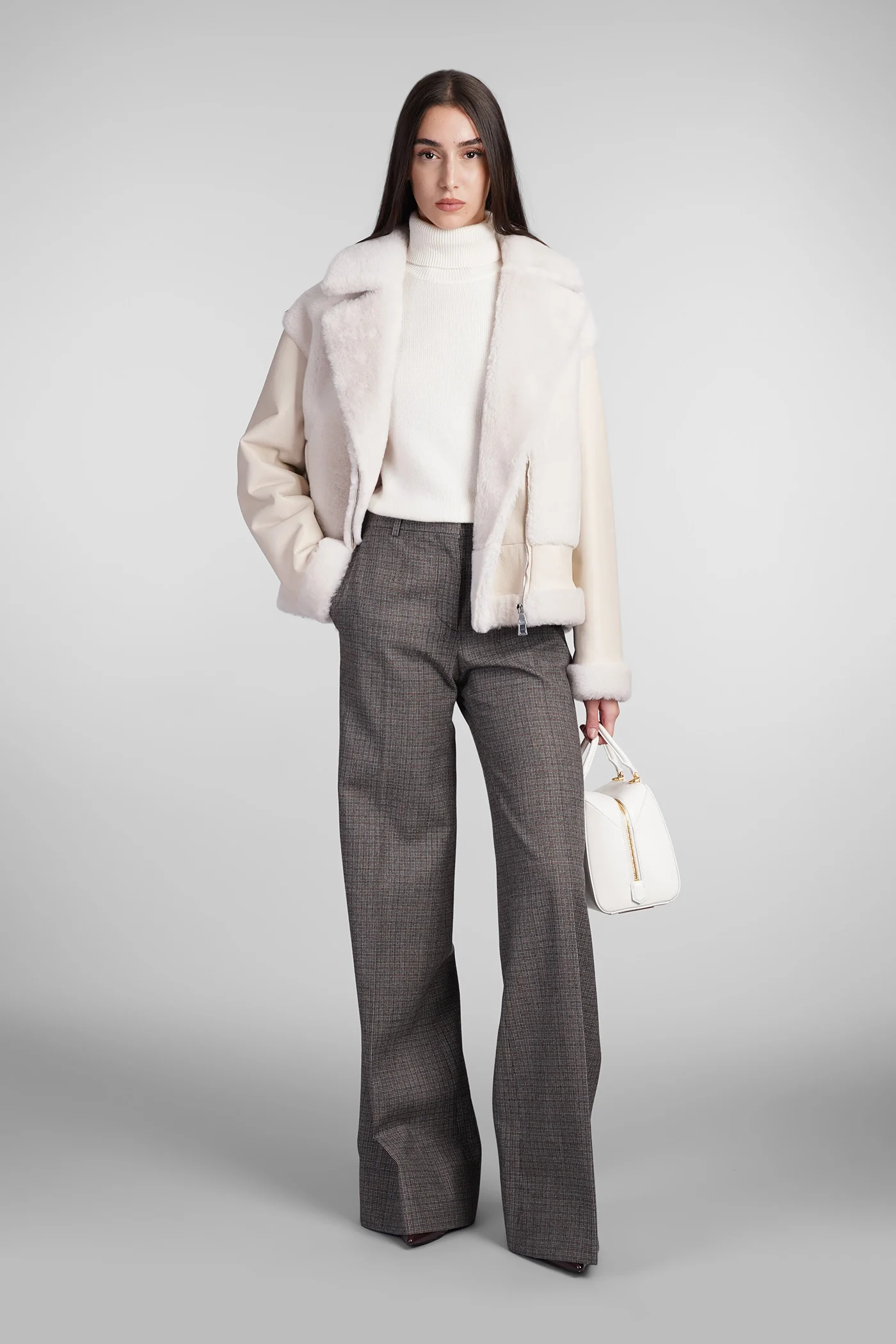 Shearling in white leather - Image 2