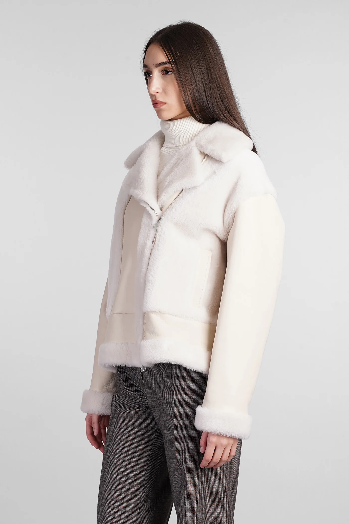 Shearling in white leather - Image 3