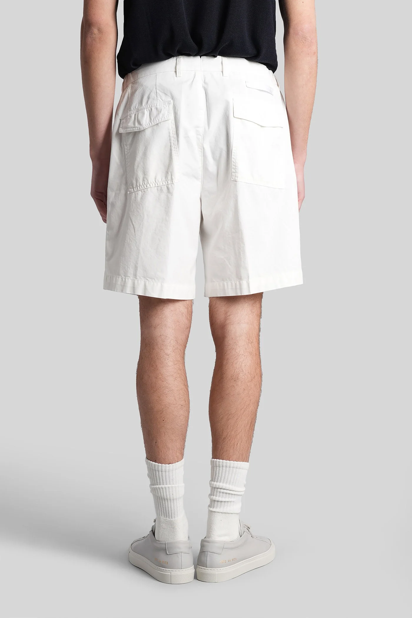Gurkad Shorts in white cotton - Image 3