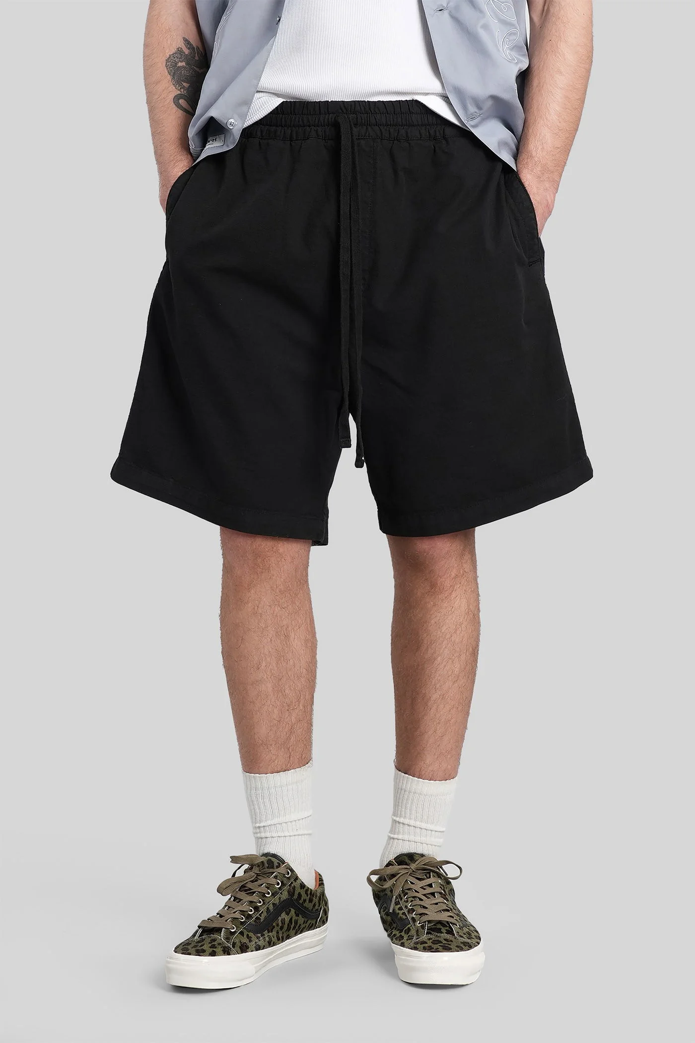 Rainer short Shorts in black cotton