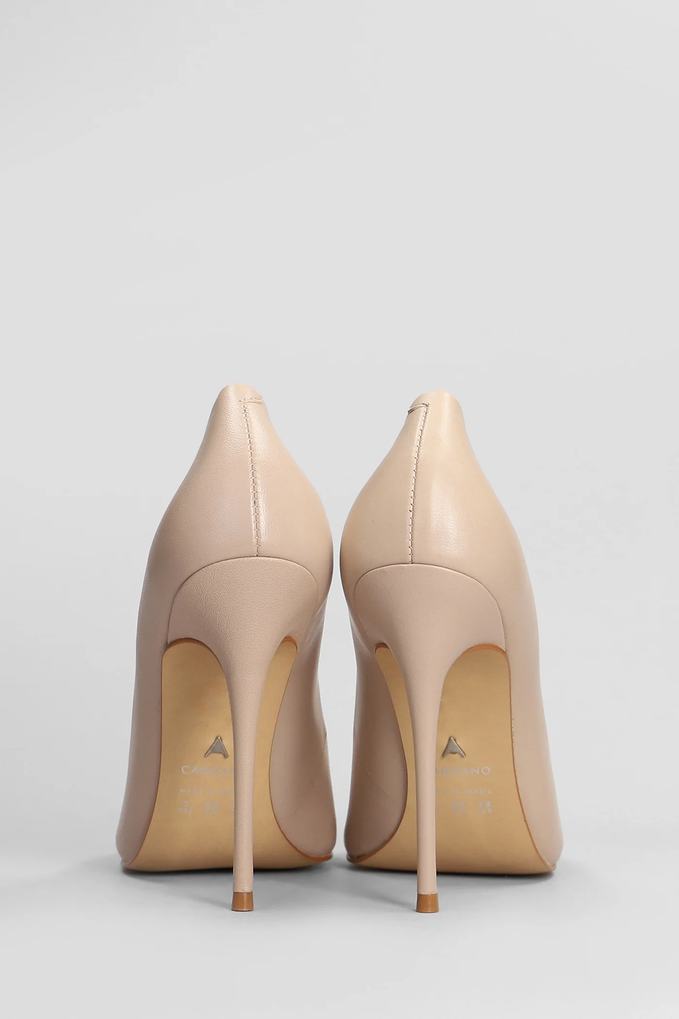 Pumps in beige leather - Image 4
