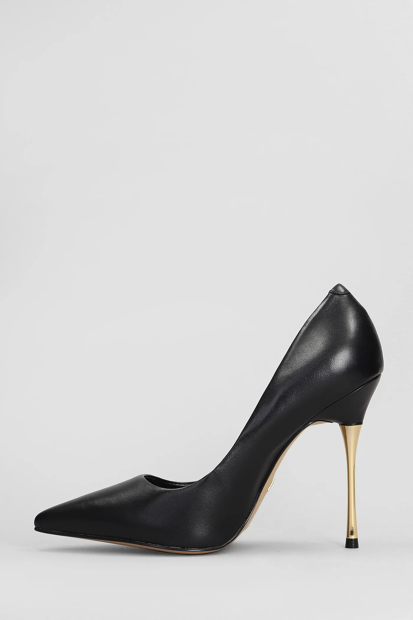Pumps in black leather - Image 3