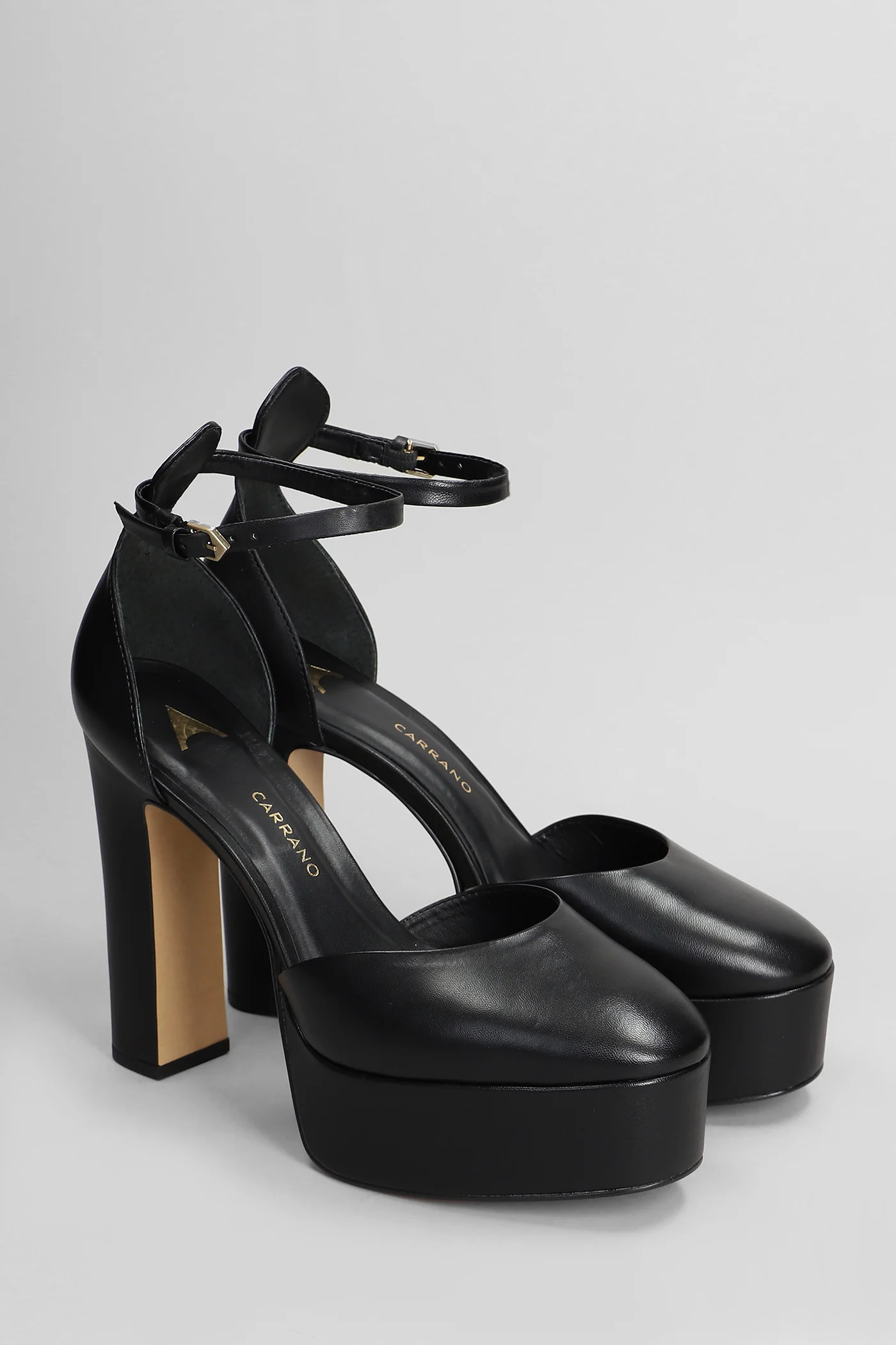 Pumps in black leather - Image 2