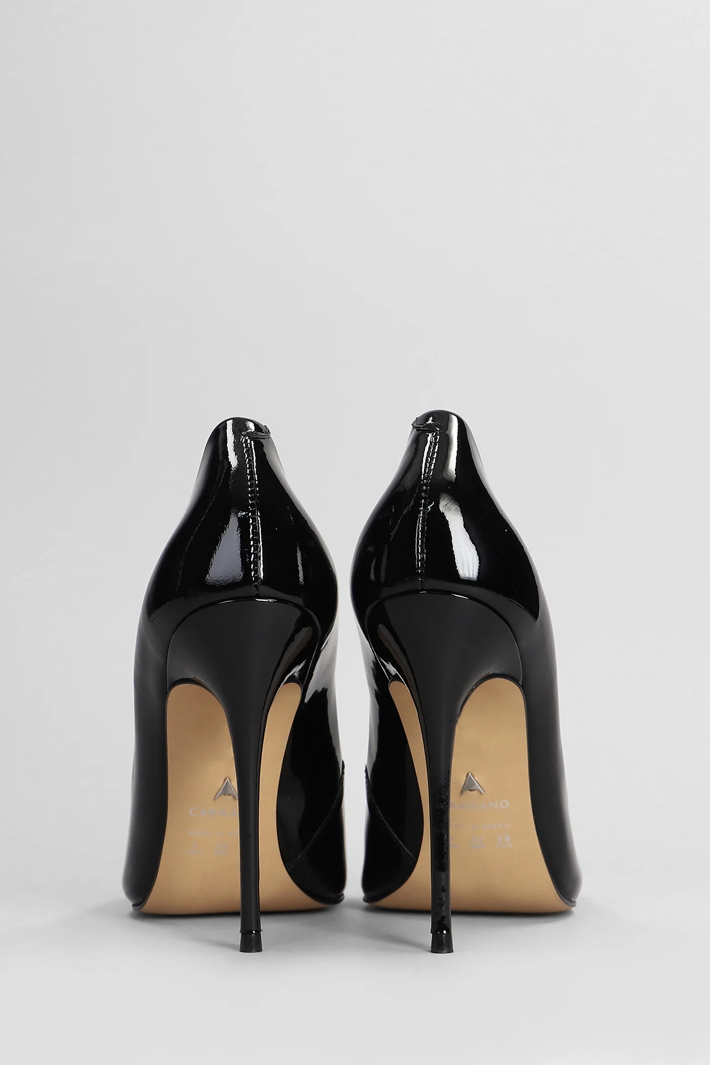 Pumps in black patent leather - Image 4