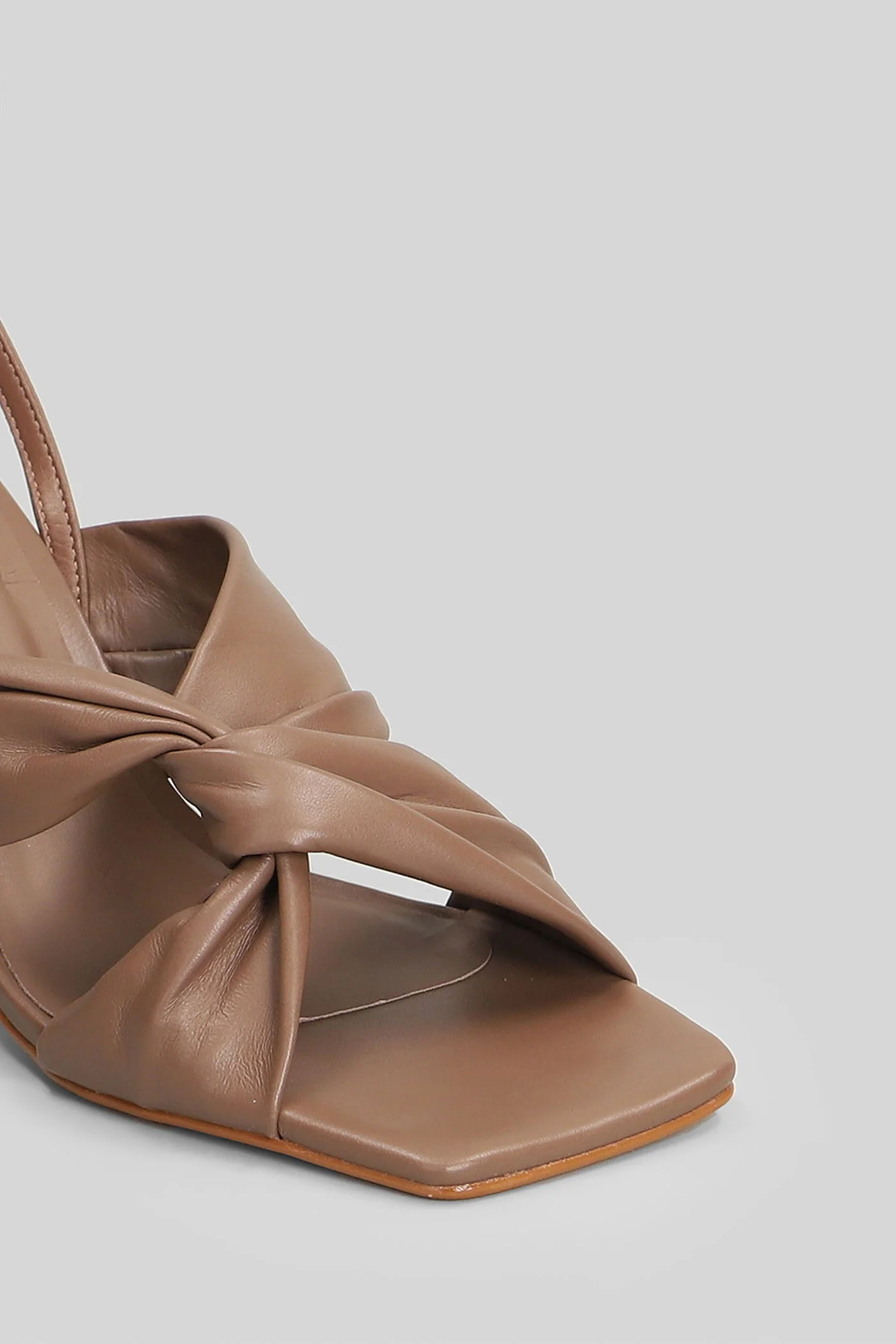 Sandals in taupe leather - Image 5