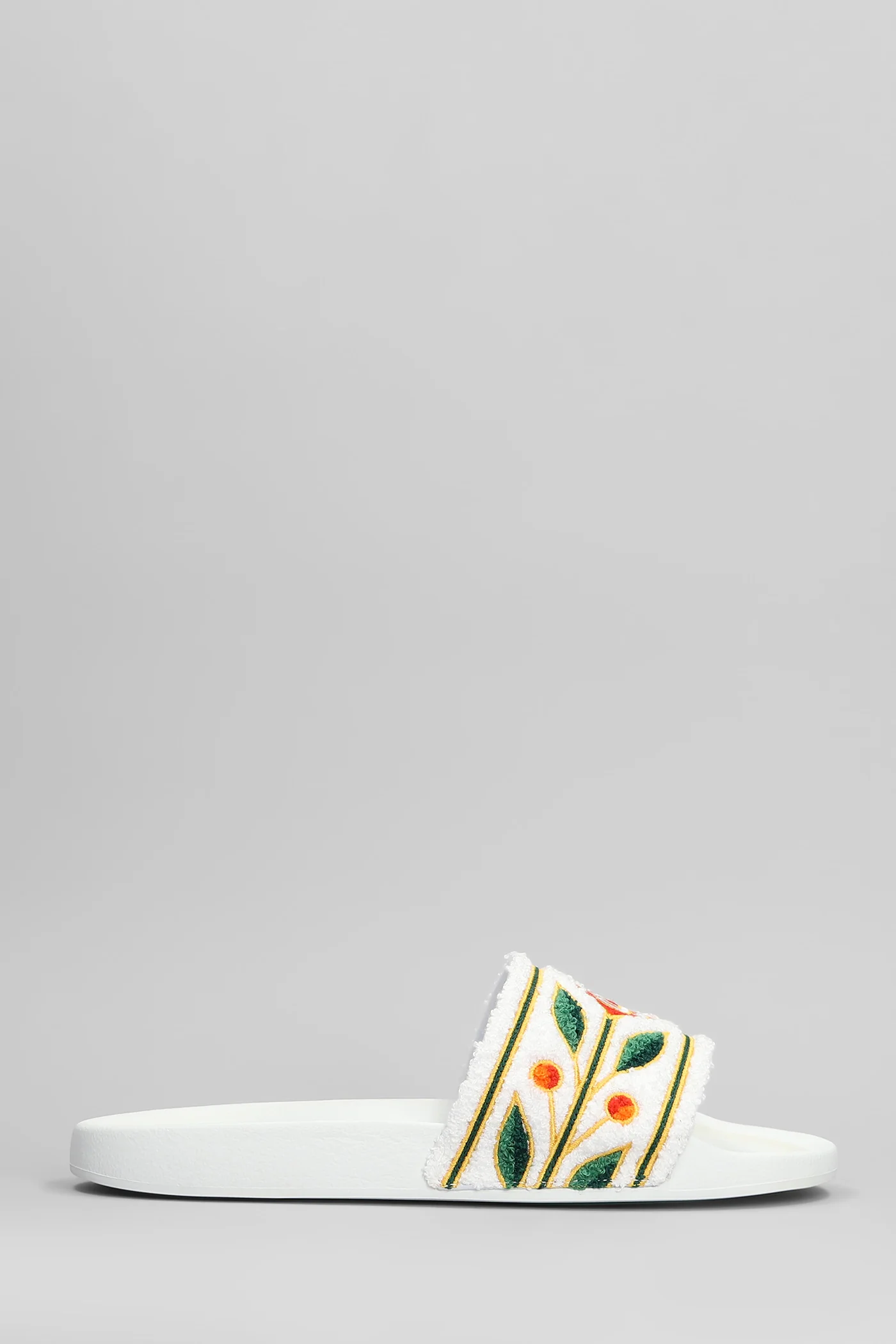 Flats in white polyester