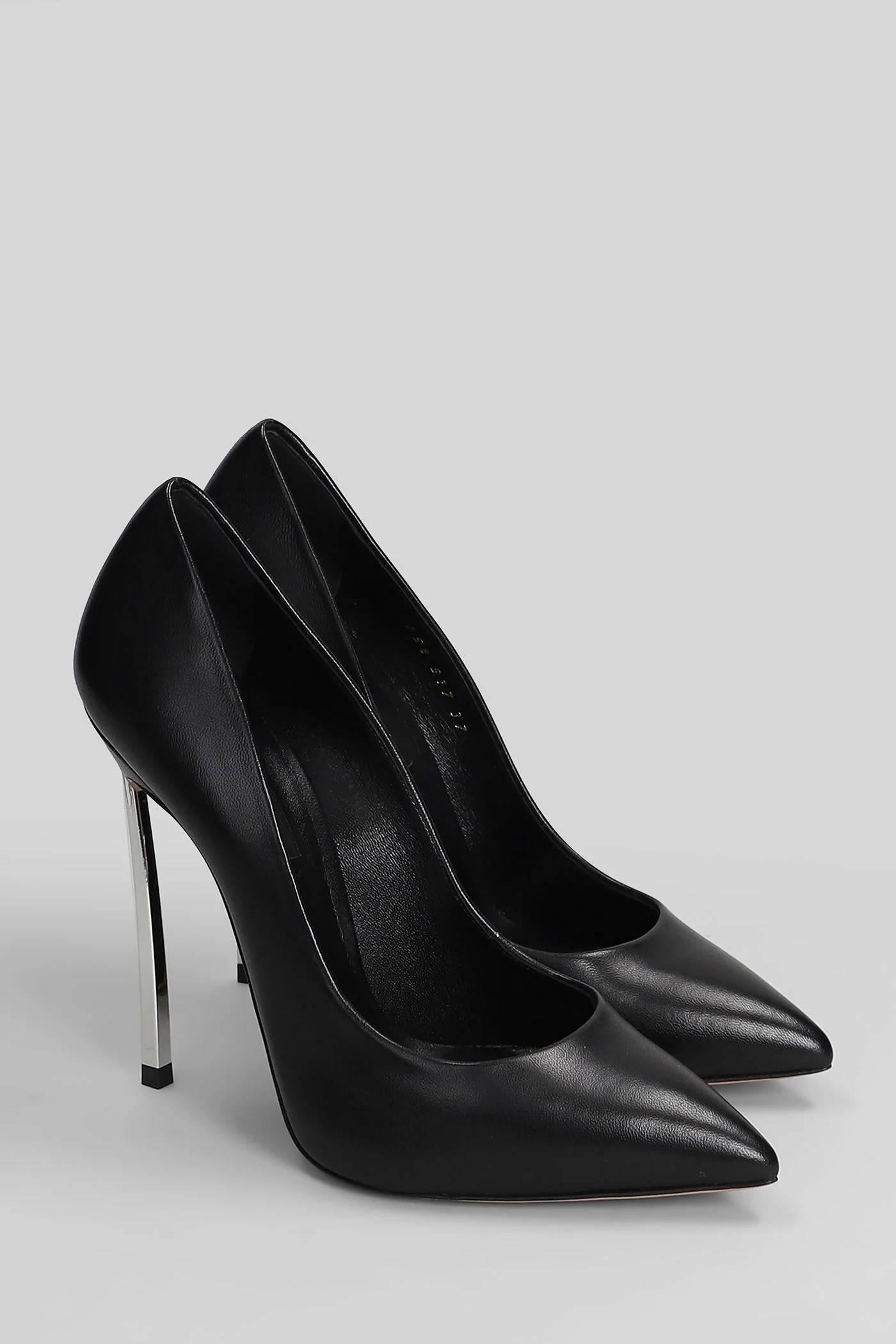 Blade Pumps in black leather - Image 2