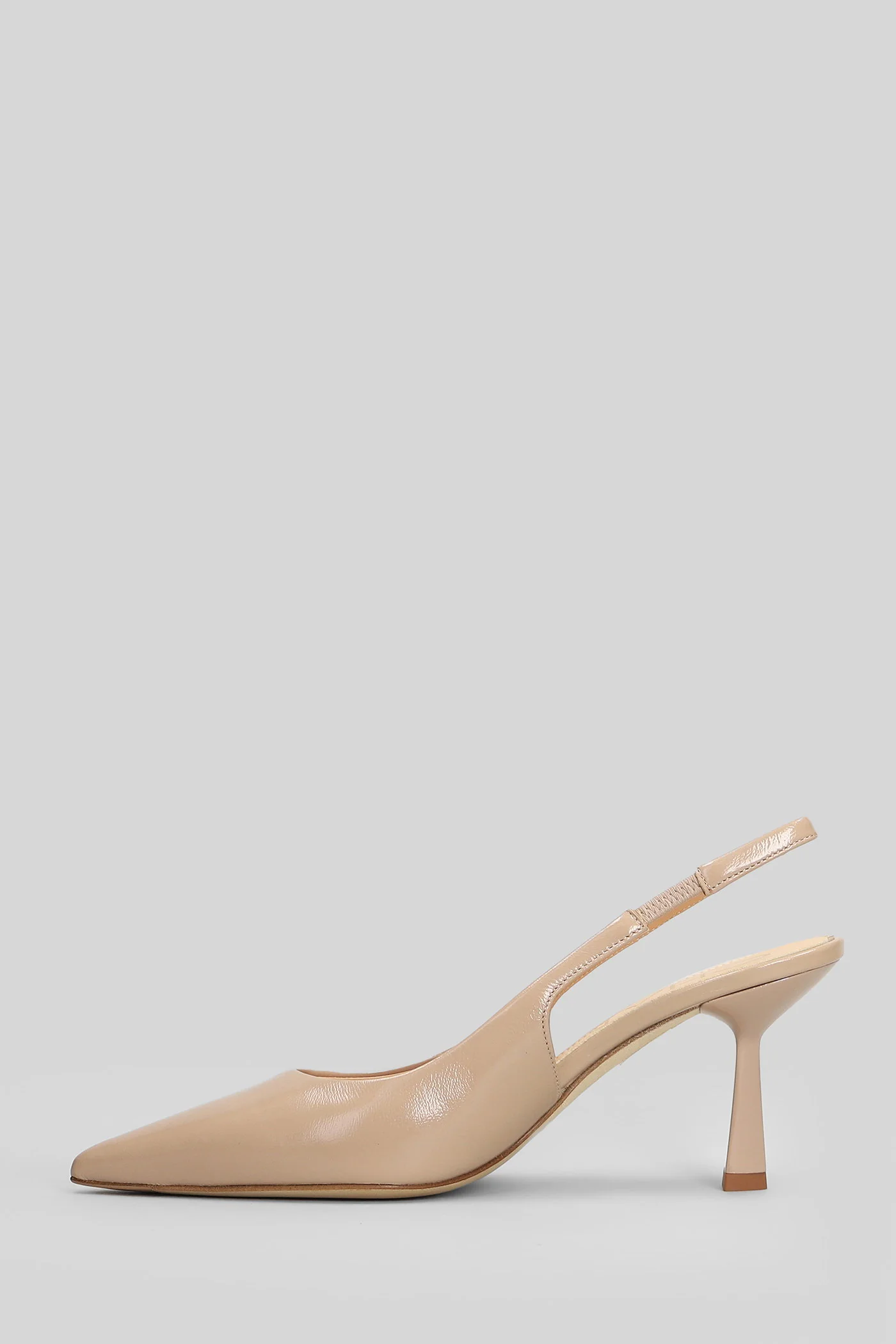 Pumps in powder leather - Image 3