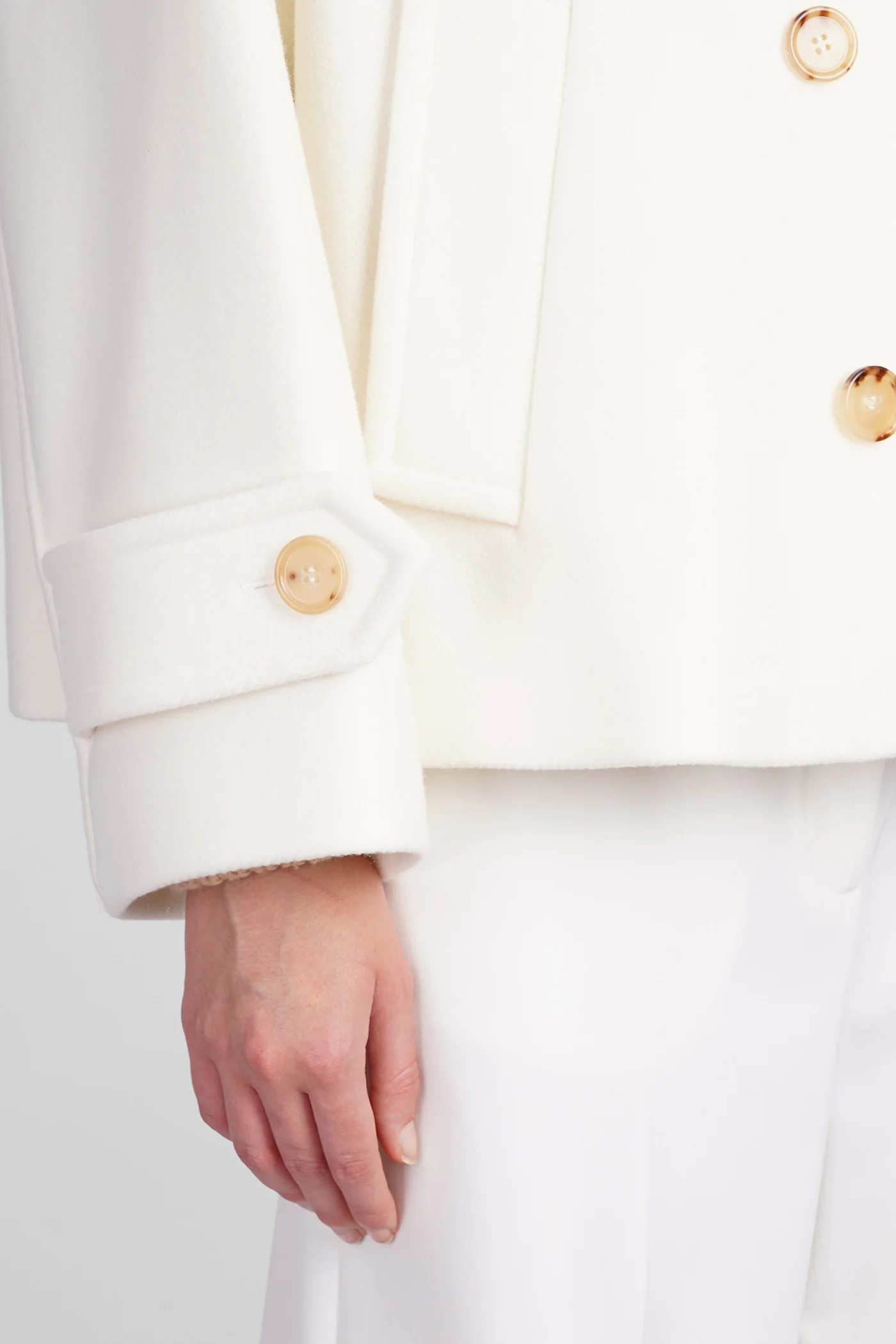 Coat in beige wool - Image 5
